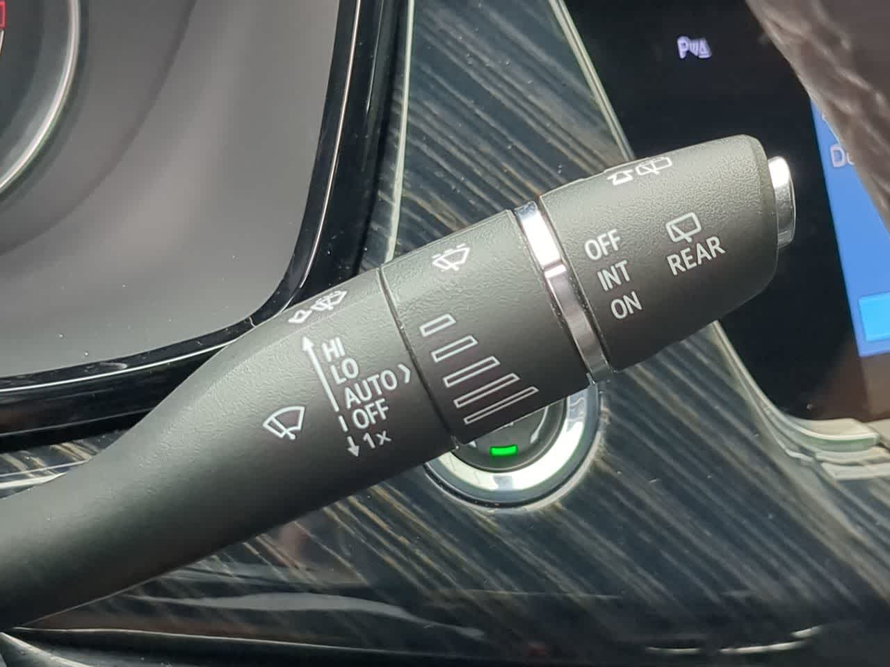 Thumbnail: 2024 Cadillac XT6 - 28