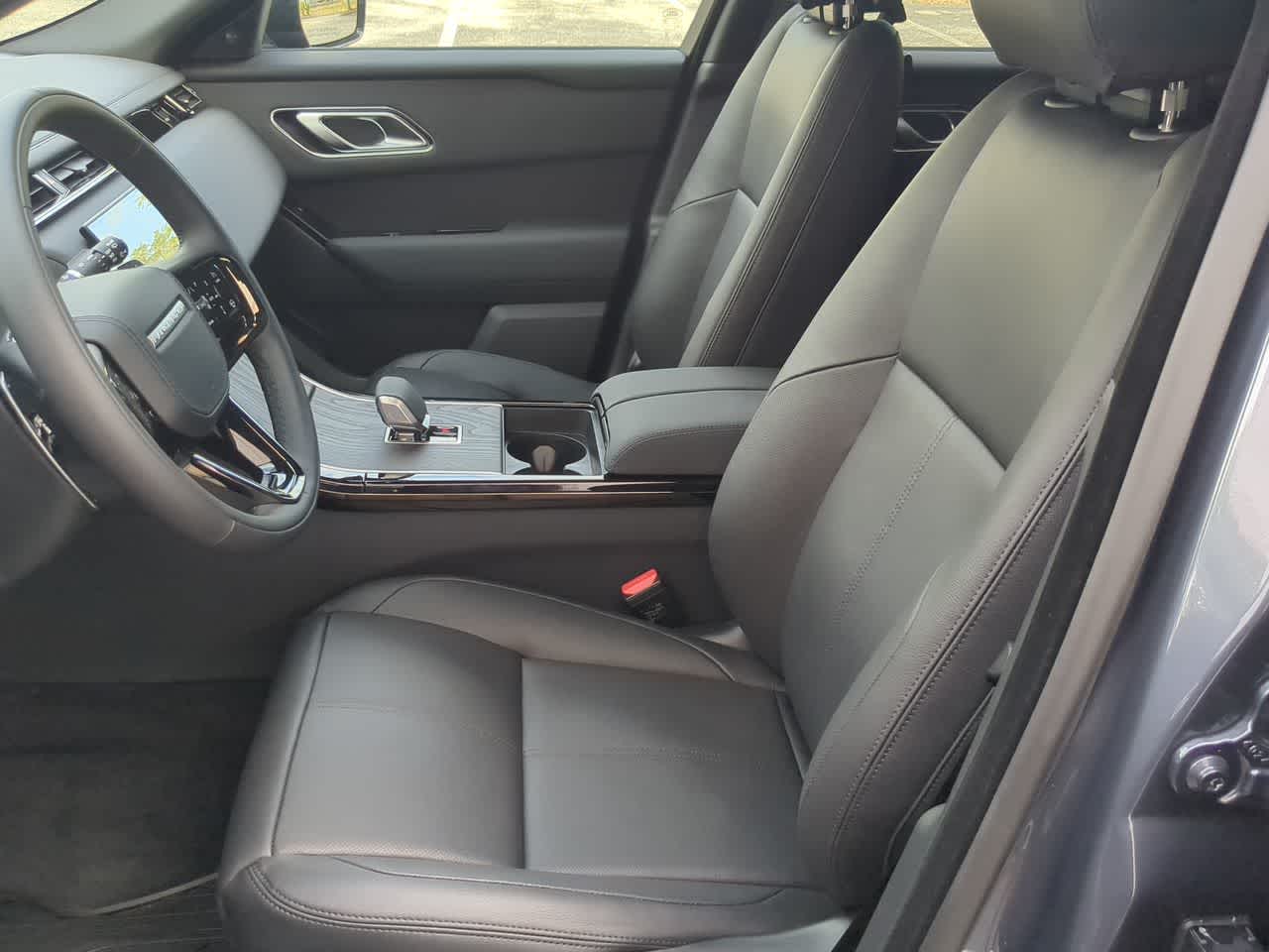 Thumbnail: 2026 Land Rover Range Rover Velar - 17