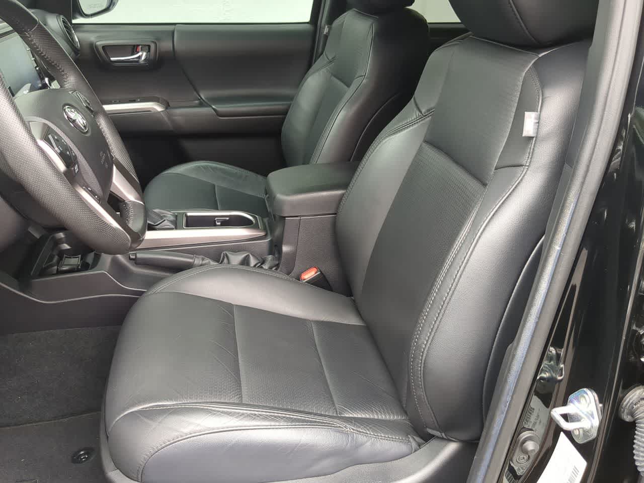 Thumbnail: 2022 Toyota Tacoma - 17