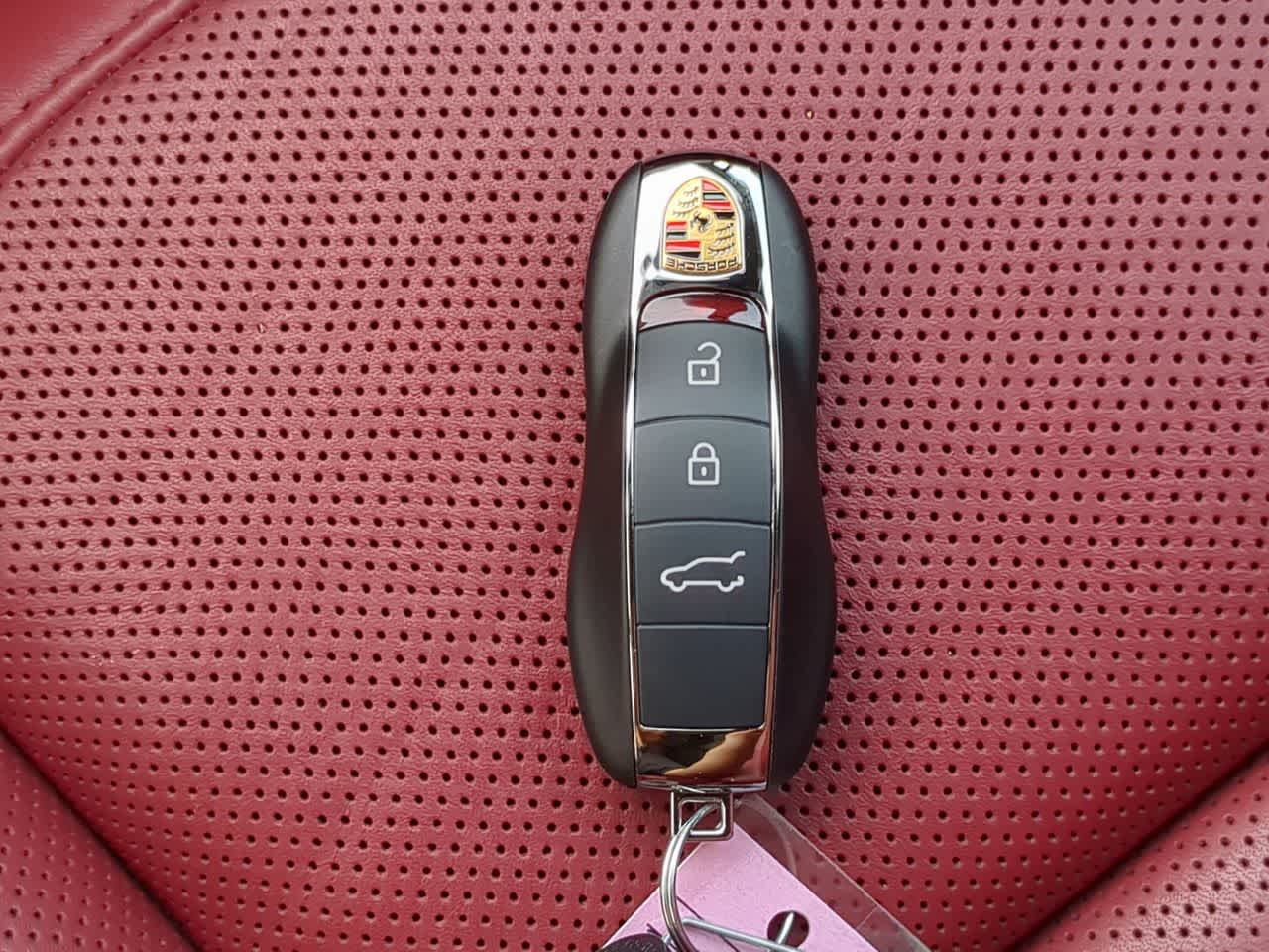 Thumbnail: 2024 Porsche Macan - 39