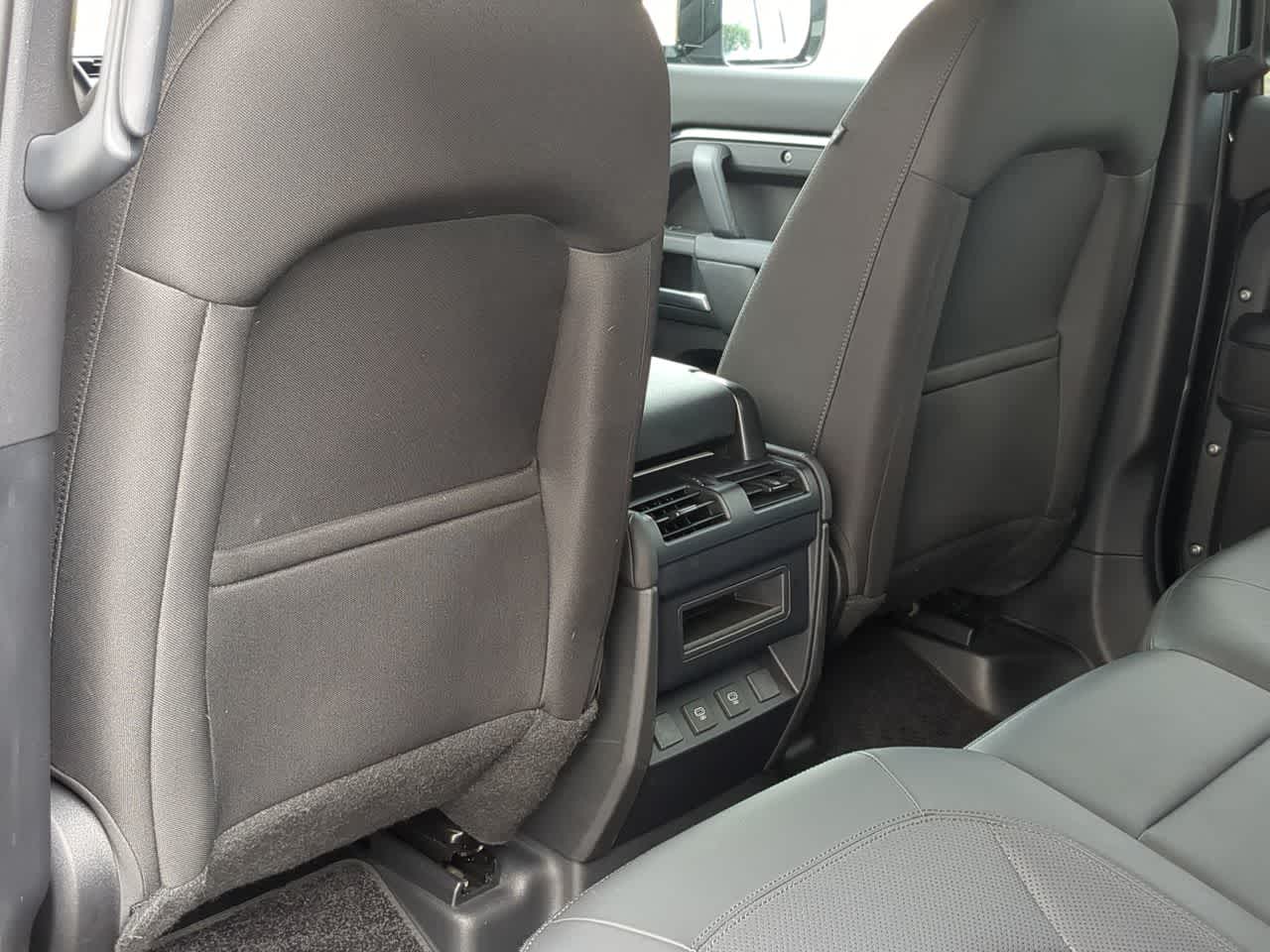 Thumbnail: 2025 Land Rover Defender - 18