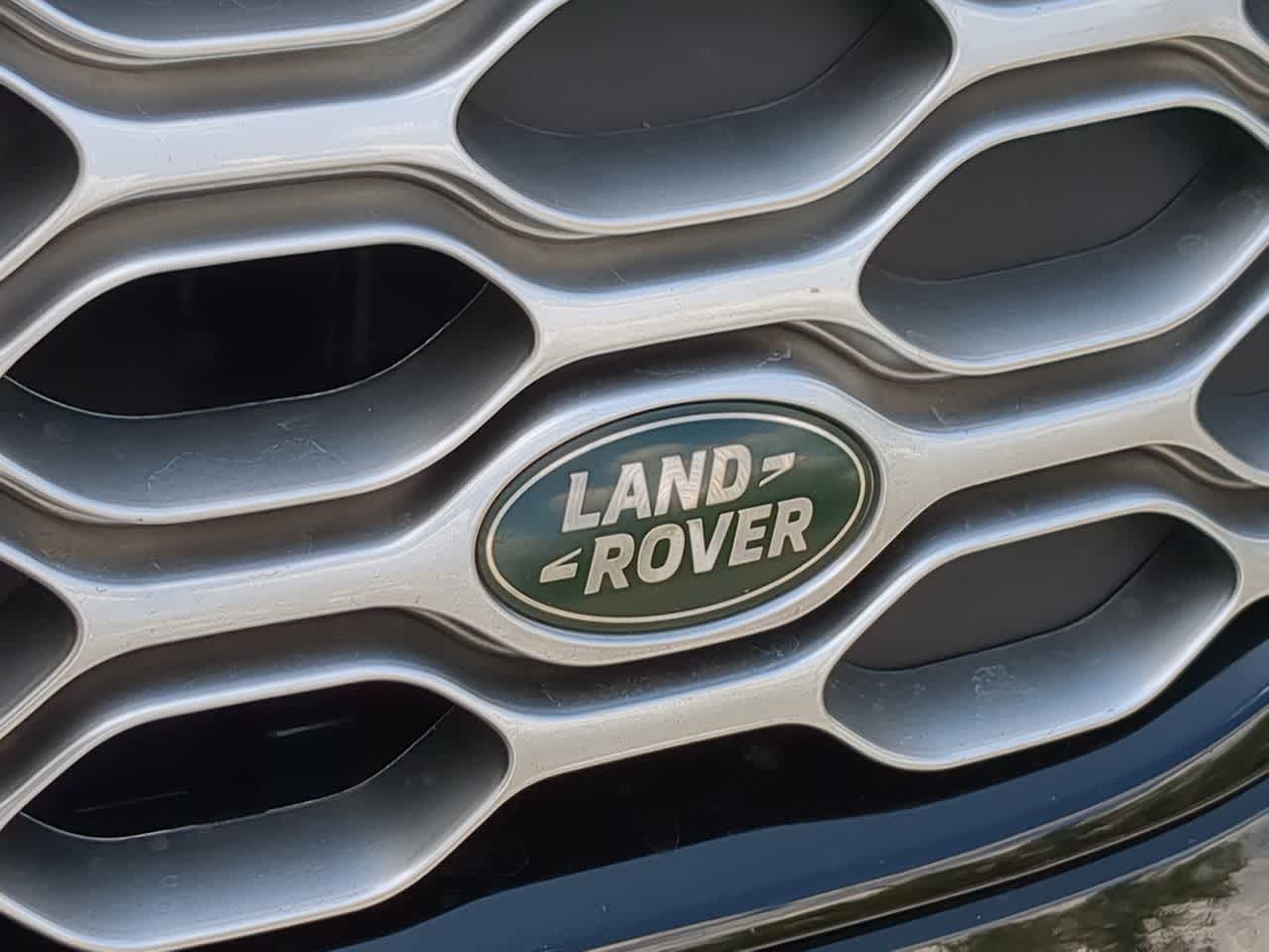 Thumbnail: 2025 Land Rover Discovery - 12