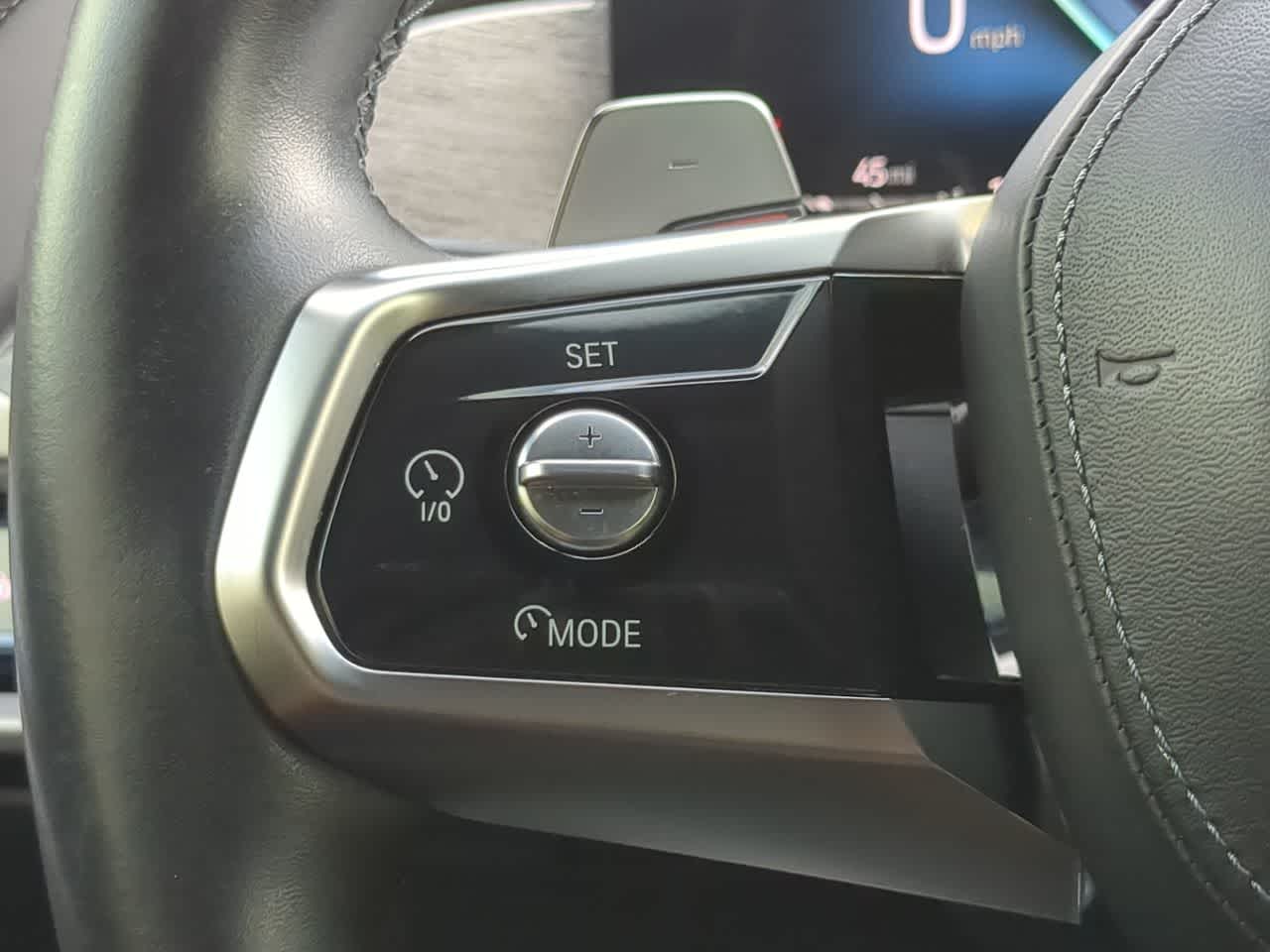 Thumbnail: 2023 BMW 7 Series - 26