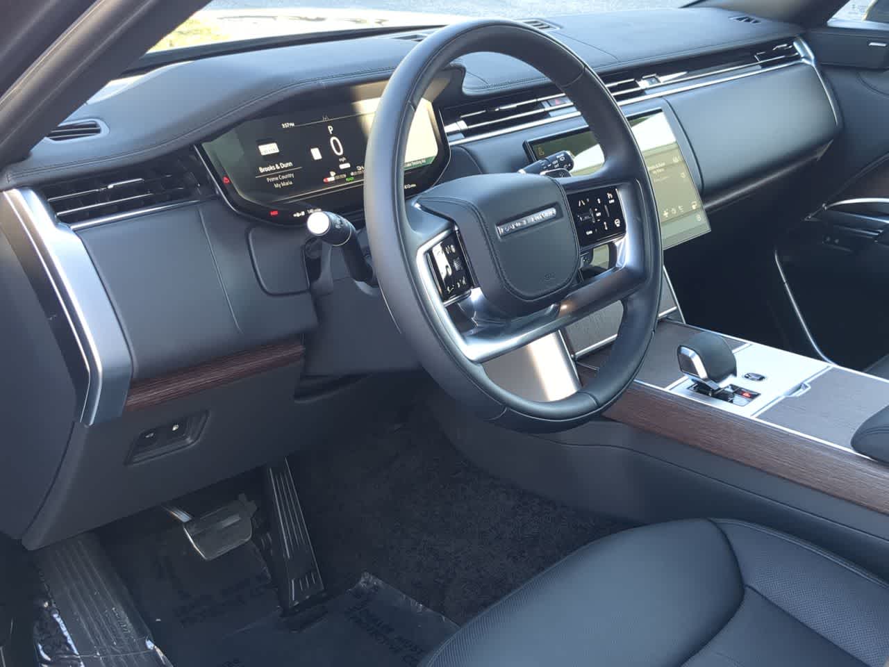 Thumbnail: 2025 Land Rover Range Rover - 10