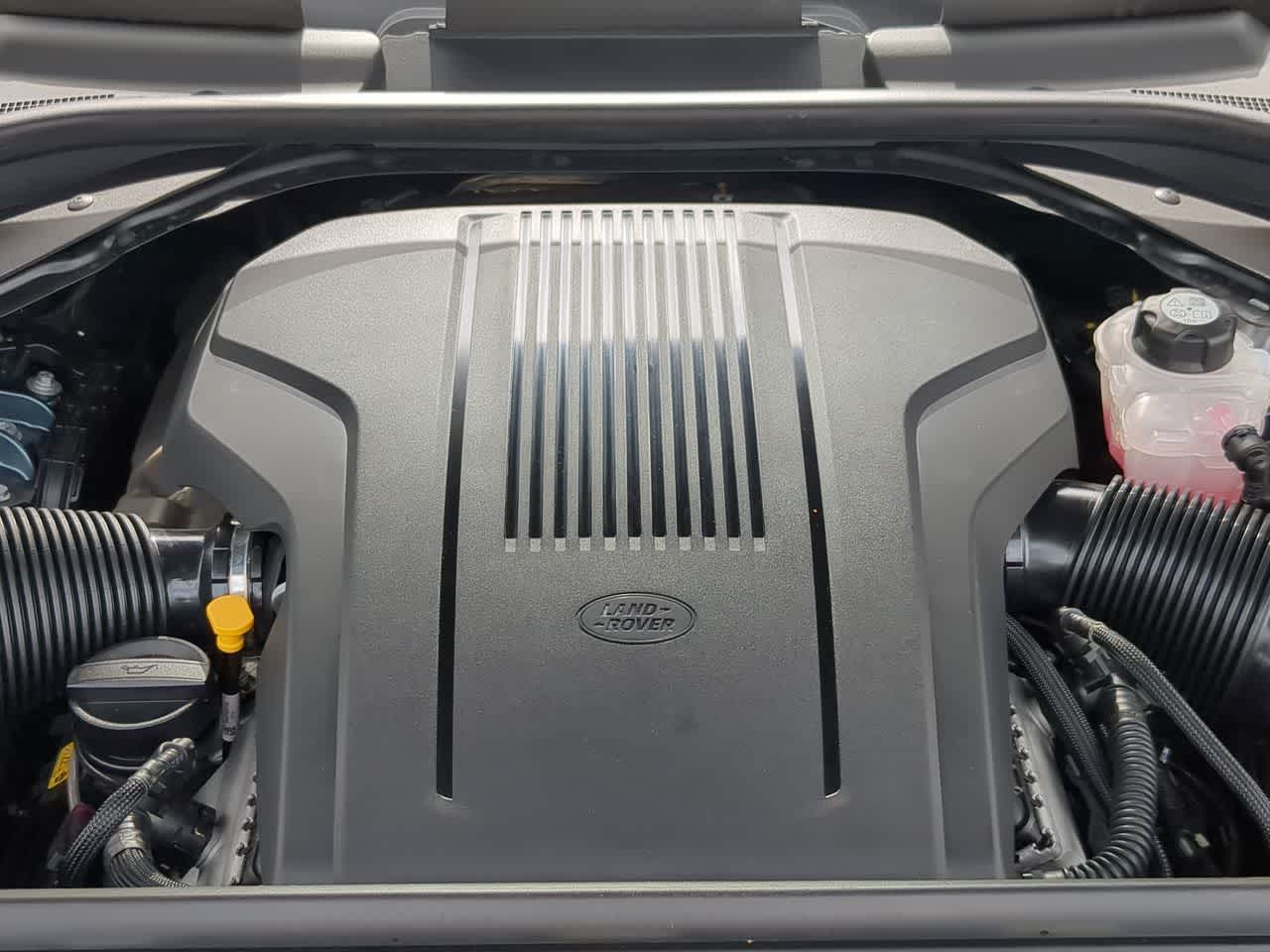 Thumbnail: 2025 Land Rover Range Rover Sport - 15