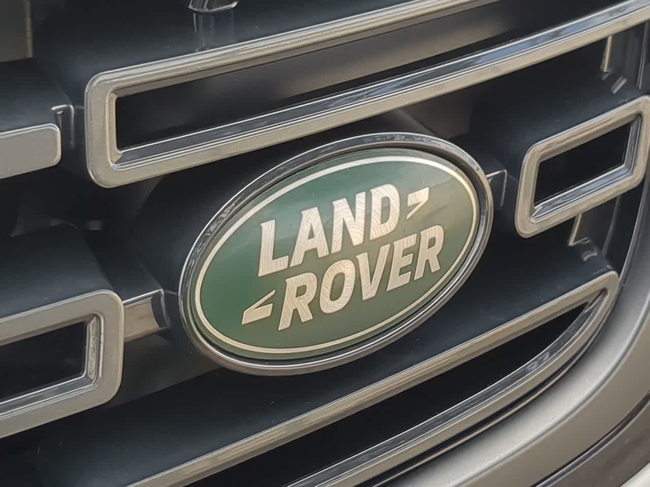 Thumbnail: 2026 Land Rover Range Rover Velar - 11