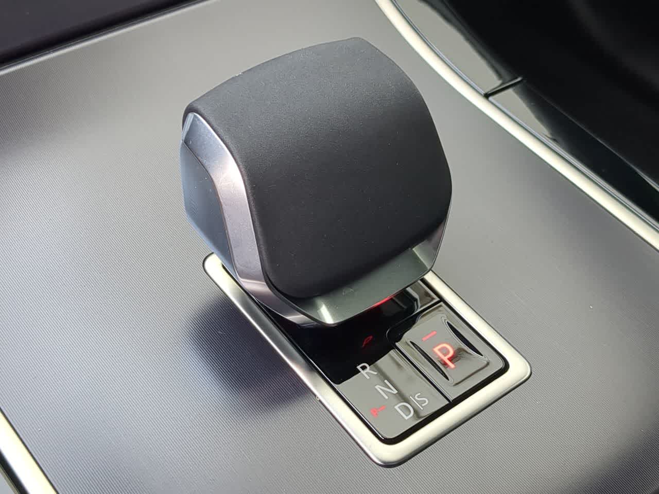 Thumbnail: 2026 Land Rover Range Rover Velar - 35