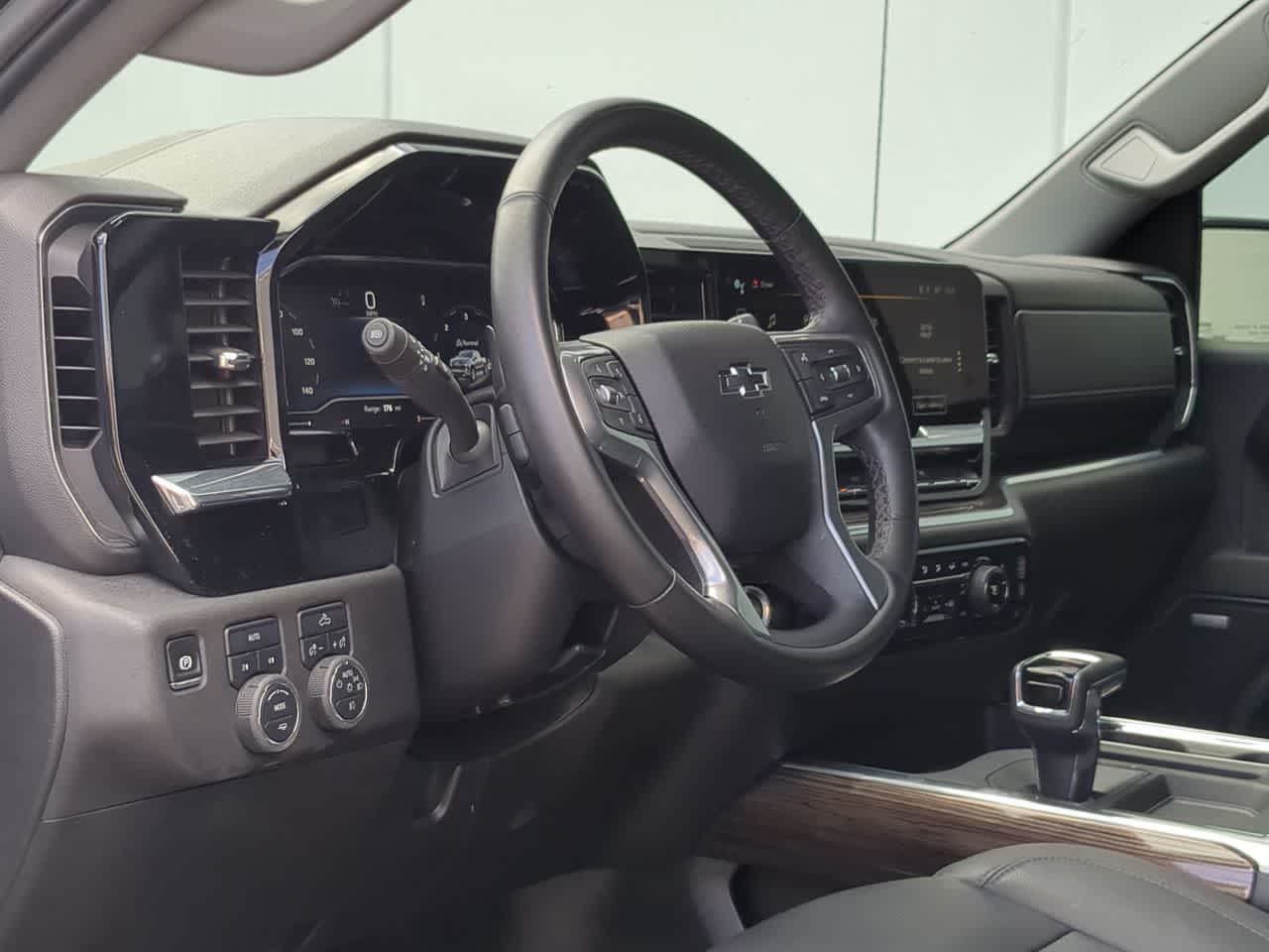 Thumbnail: 2025 Chevrolet Silverado 1500 - 10