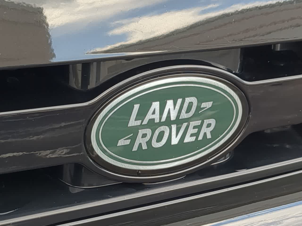 Thumbnail: 2025 Land Rover Defender - 12