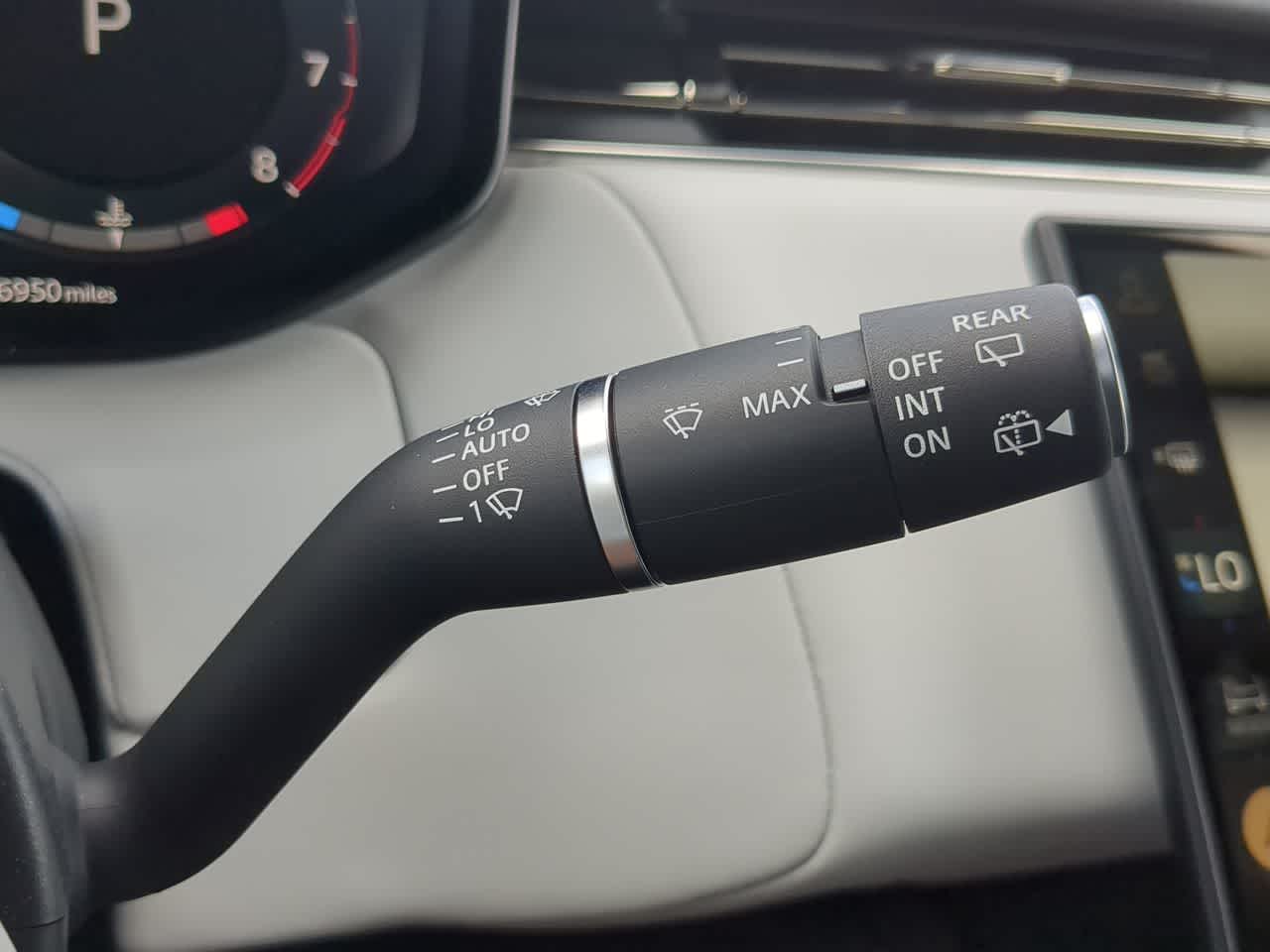 Thumbnail: 2025 Land Rover Range Rover Sport - 28