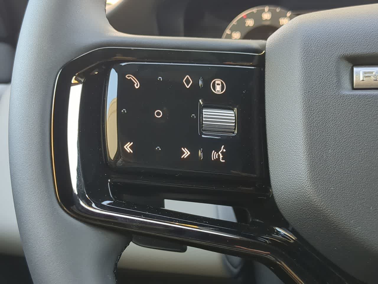 Thumbnail: 2026 Land Rover Range Rover Evoque - 26