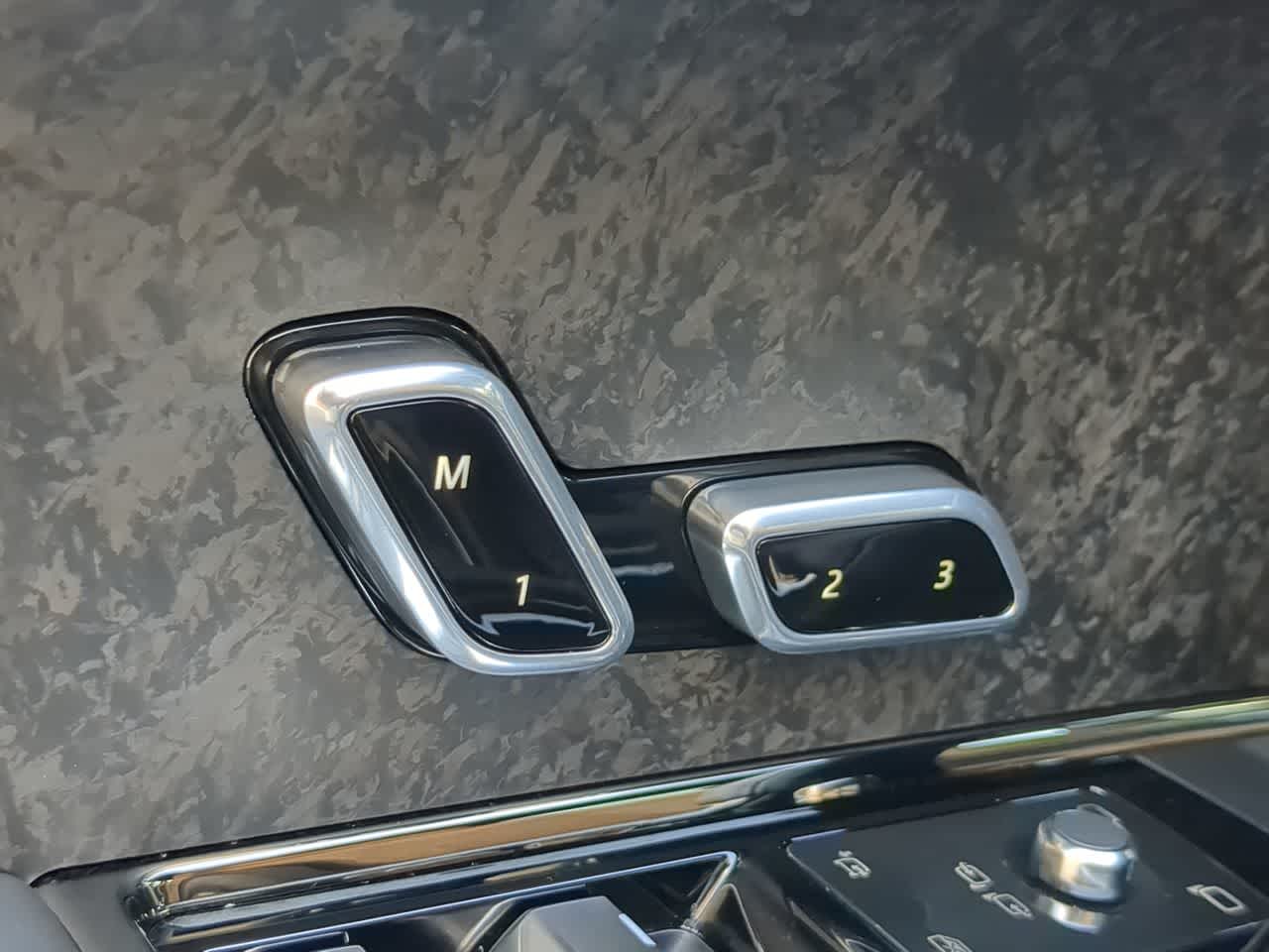 Thumbnail: 2025 Land Rover Range Rover Sport - 17