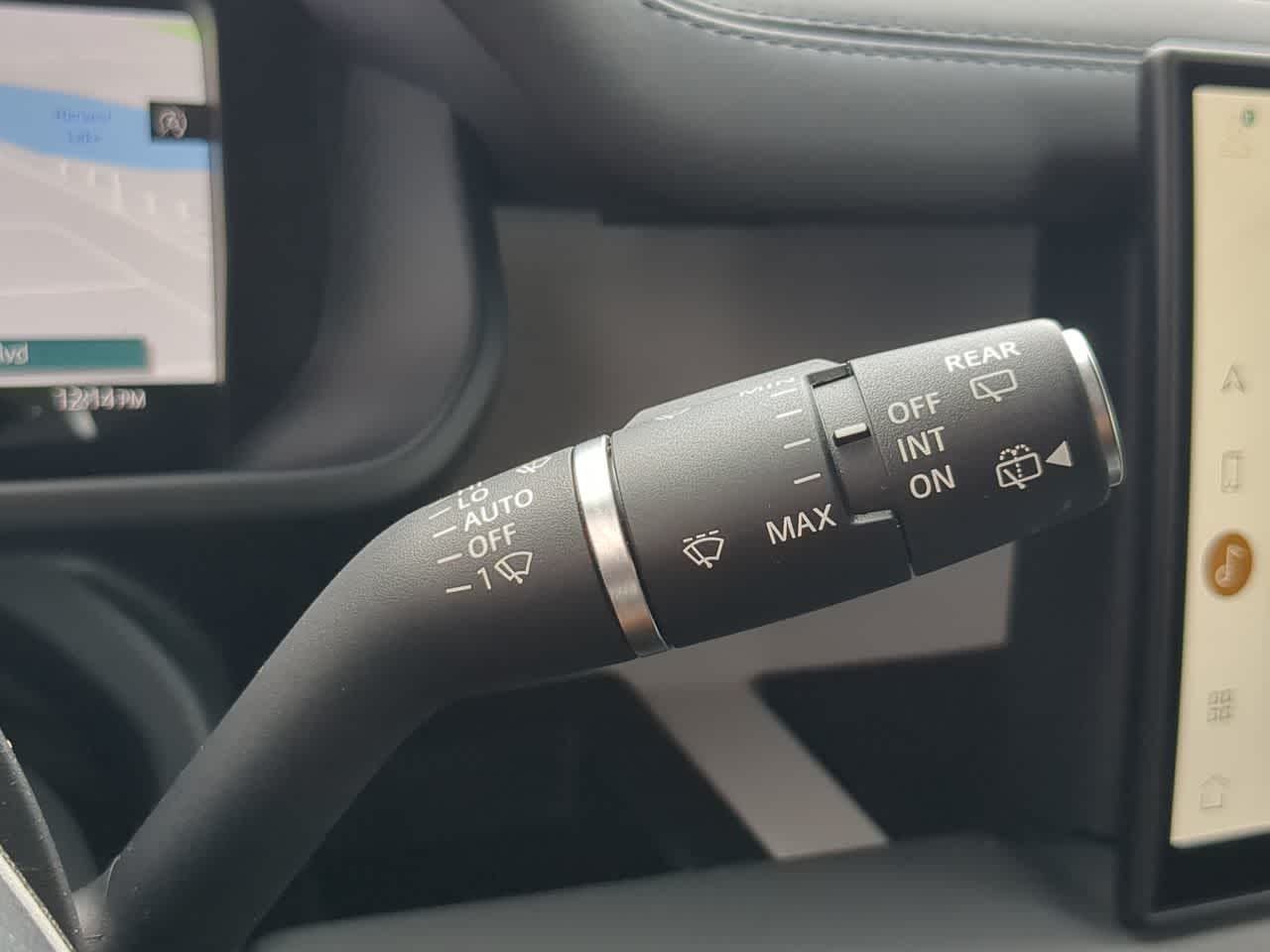 Thumbnail: 2025 Land Rover Defender - 26