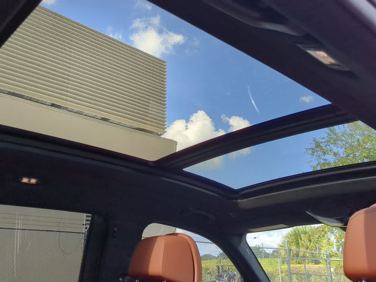 Thumbnail: 2021 BMW X7 - 23