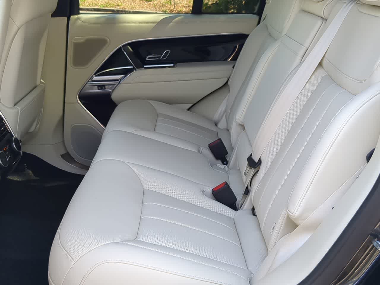 Thumbnail: 2026 Land Rover Range Rover - 21