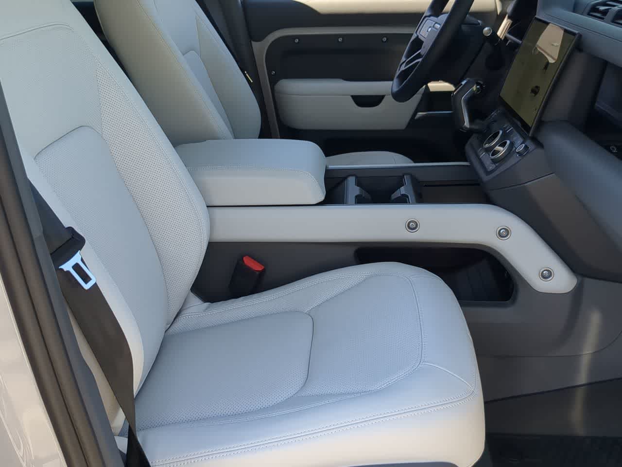 Thumbnail: 2026 Land Rover Defender - 24