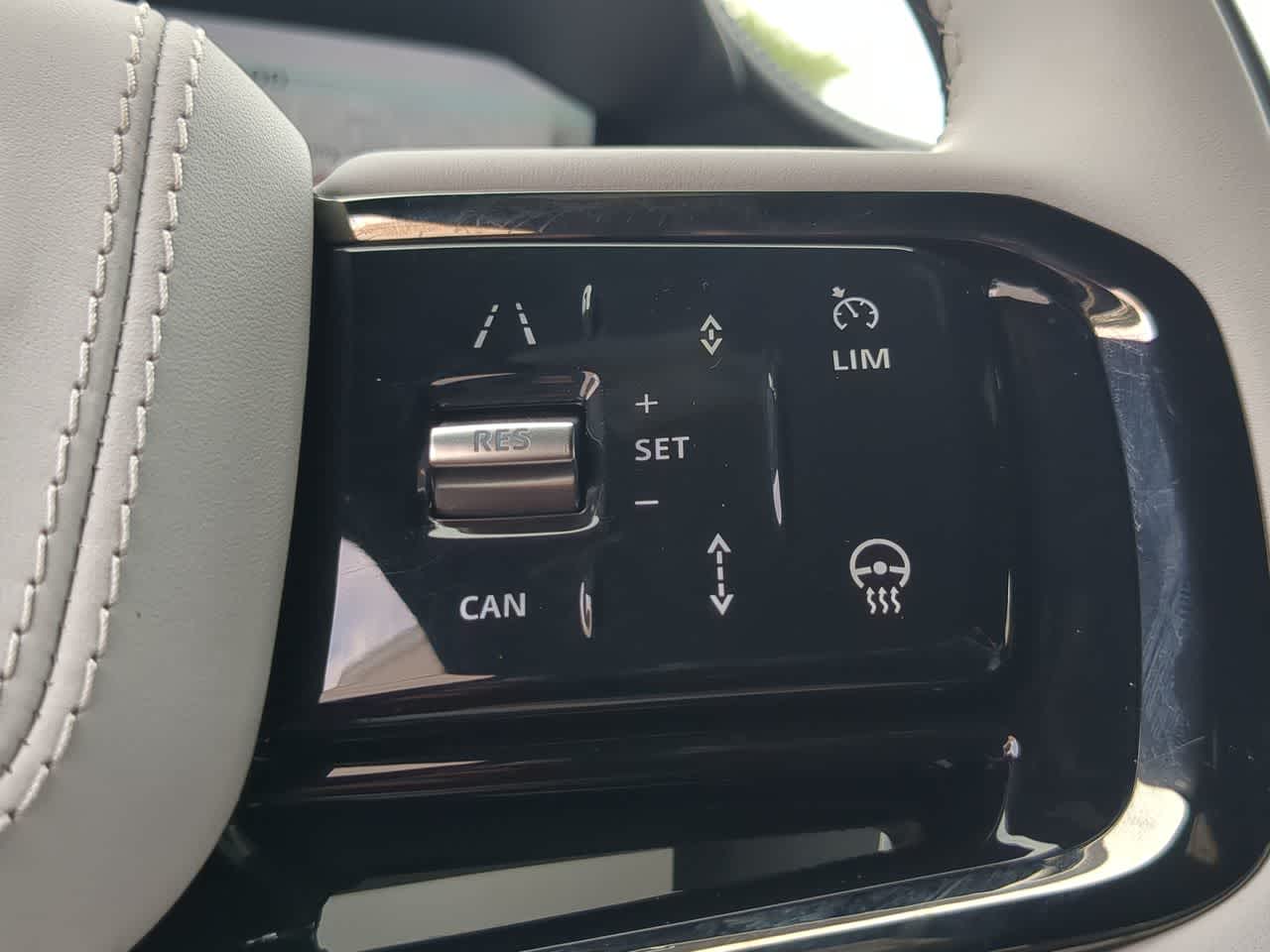 Thumbnail: 2025 Land Rover Range Rover Sport - 27