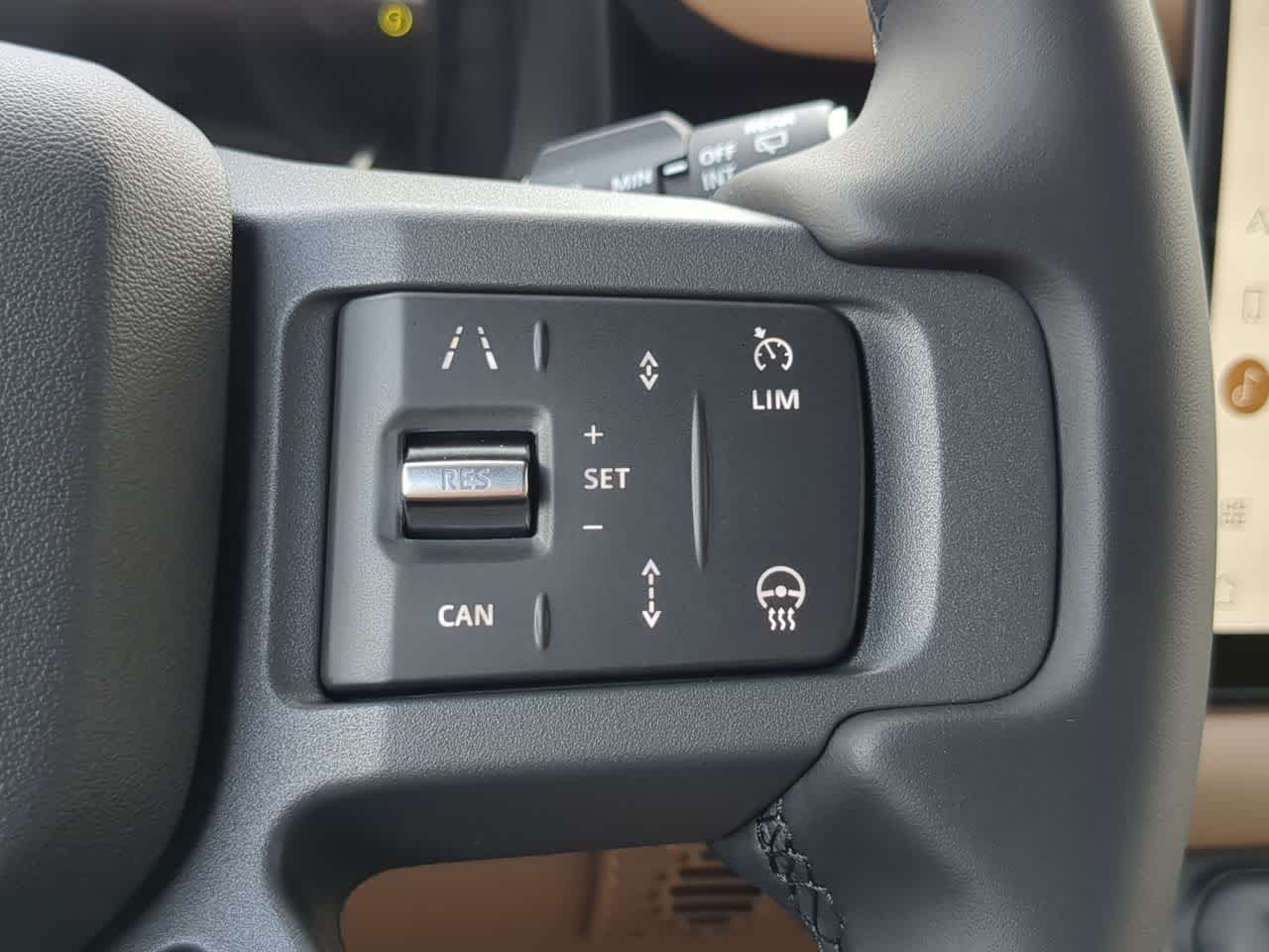 Thumbnail: 2025 Land Rover Defender - 27