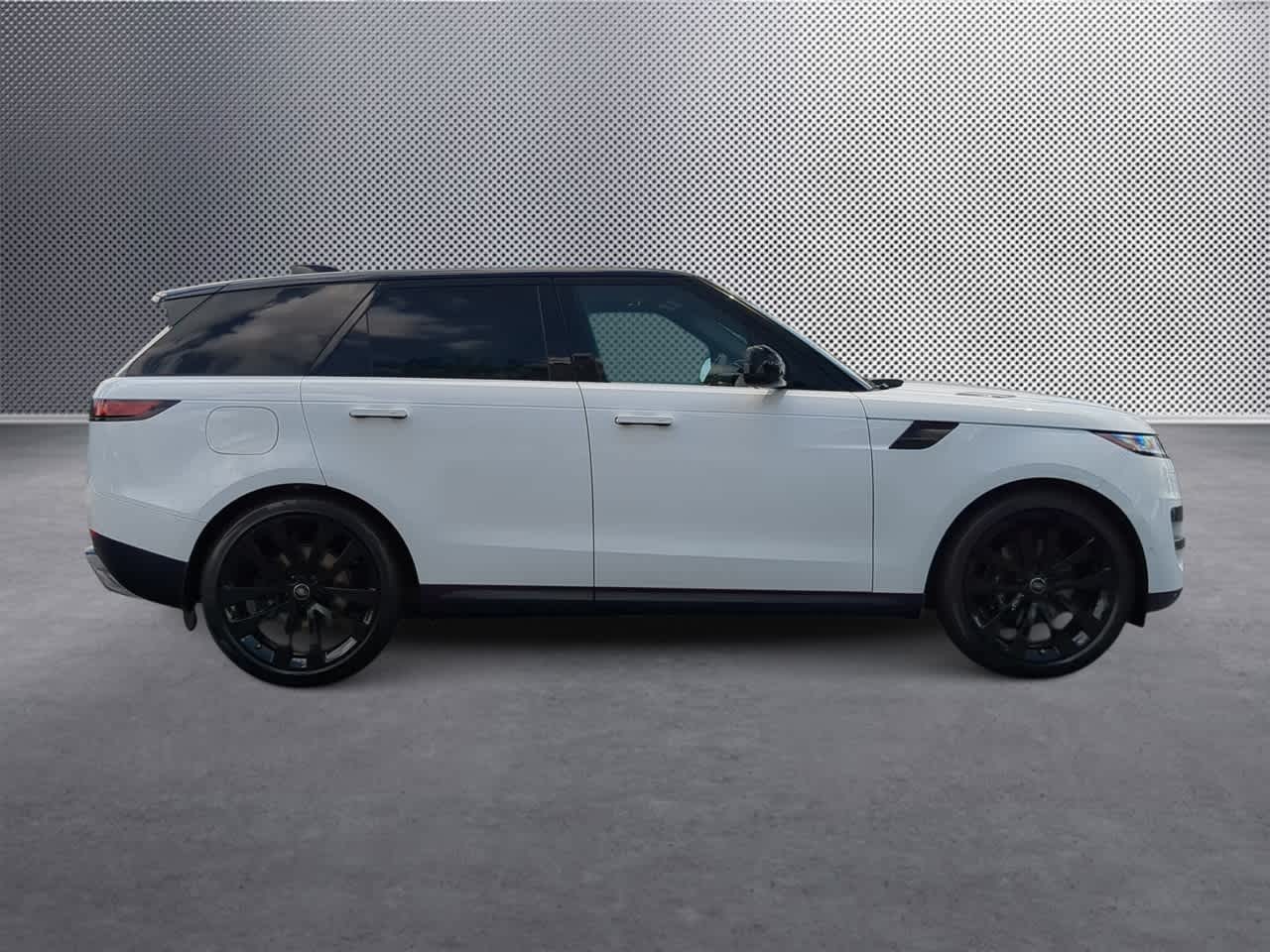 Thumbnail: 2025 Land Rover Range Rover Sport - 9