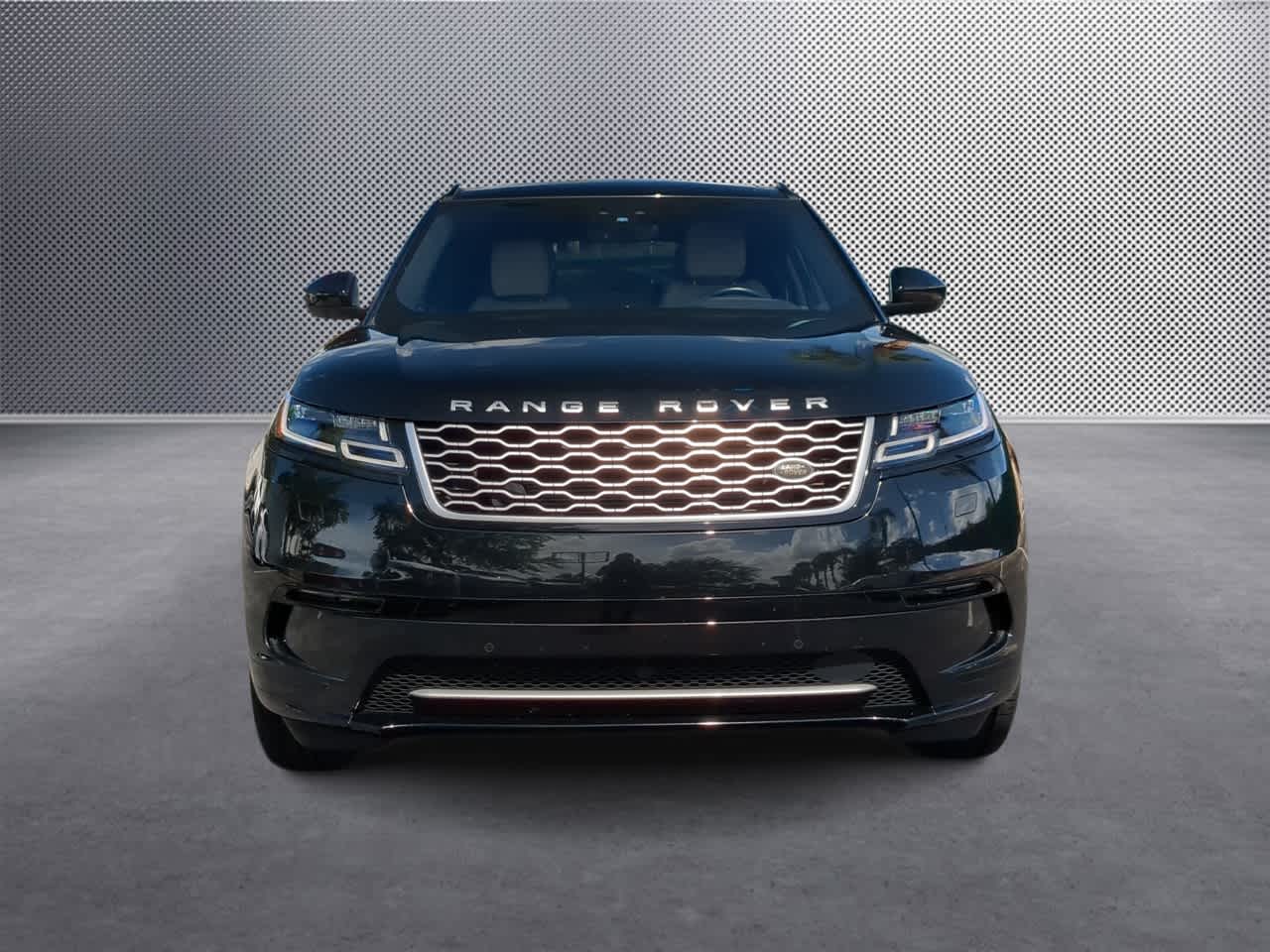 Thumbnail: 2020 Land Rover Range Rover Velar - 3