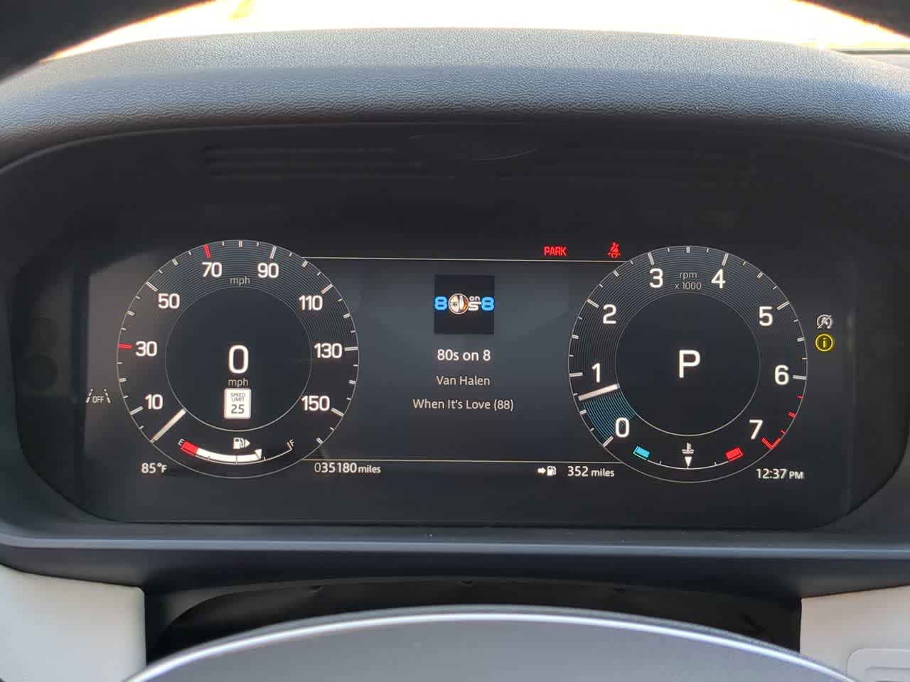 Thumbnail: 2025 Land Rover Discovery - 33