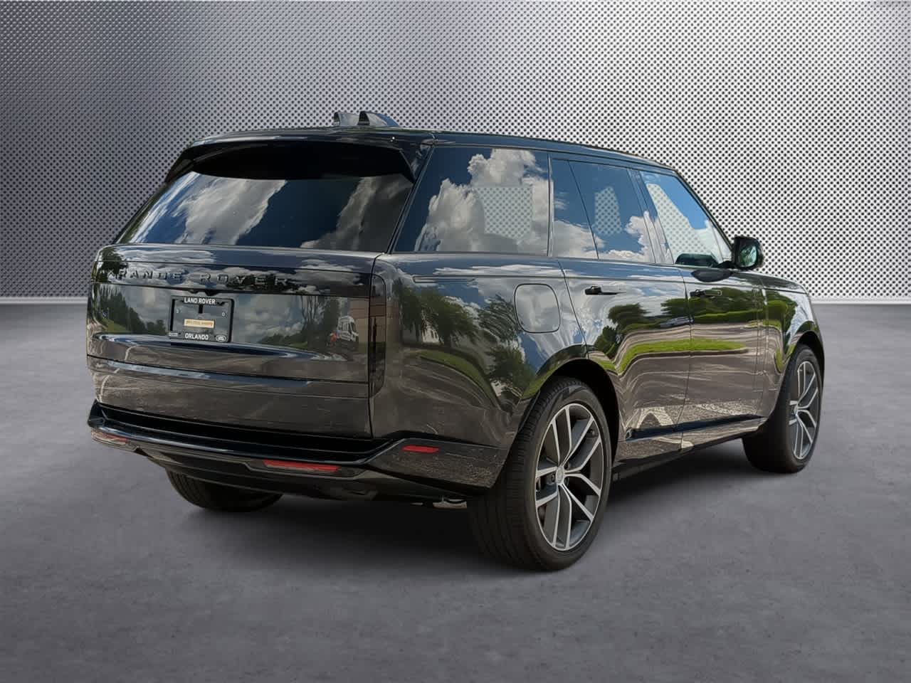 Thumbnail: 2025 Land Rover Range Rover - 8