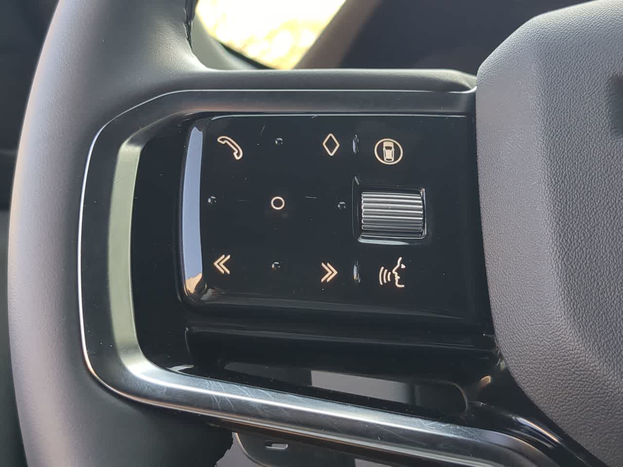 Thumbnail: 2025 Land Rover Discovery Sport - 26