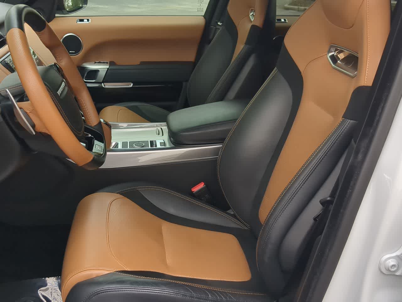 Thumbnail: 2021 Land Rover Range Rover Sport - 16