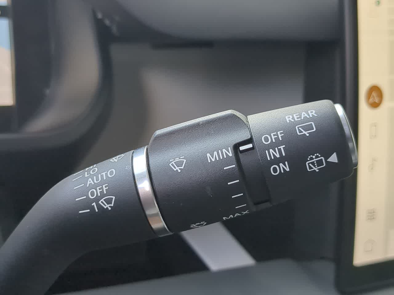 Thumbnail: 2025 Land Rover Defender - 26