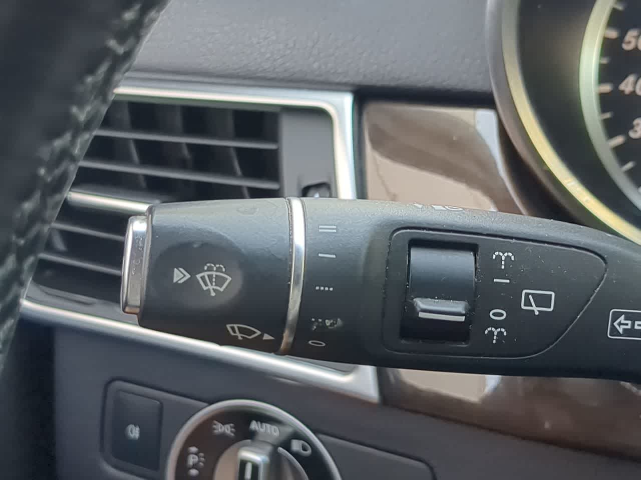 Thumbnail: 2015 Mercedes-Benz GL-Class - 26