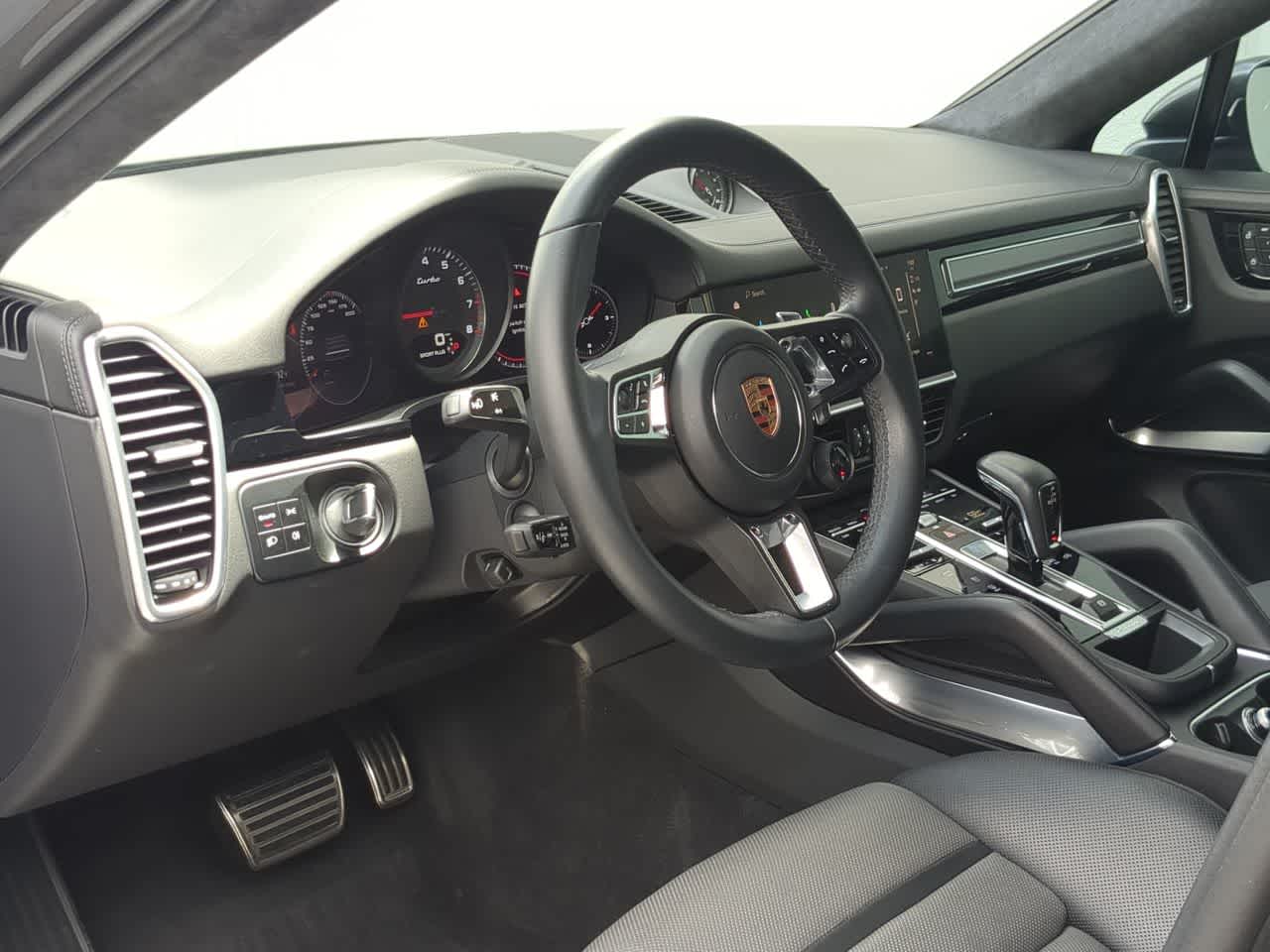 Thumbnail: 2023 Porsche Cayenne - 10