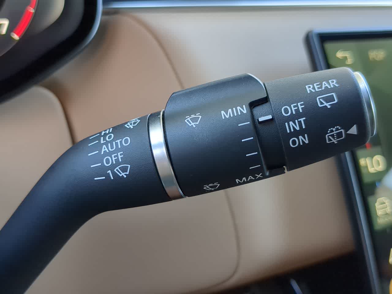 Thumbnail: 2025 Land Rover Range Rover Sport - 28