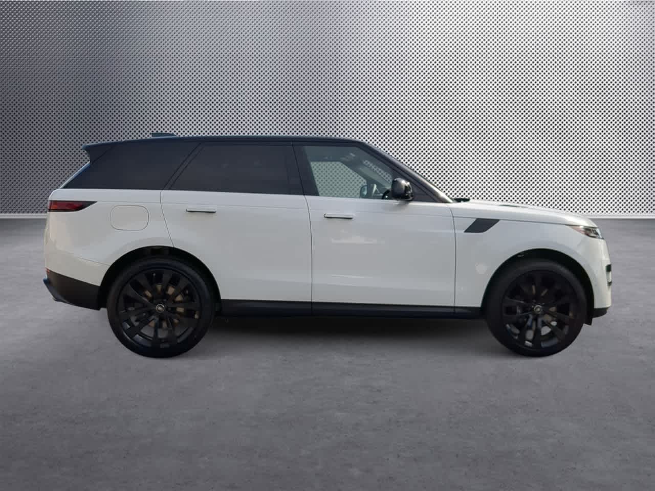 Thumbnail: 2025 Land Rover Range Rover Sport - 9