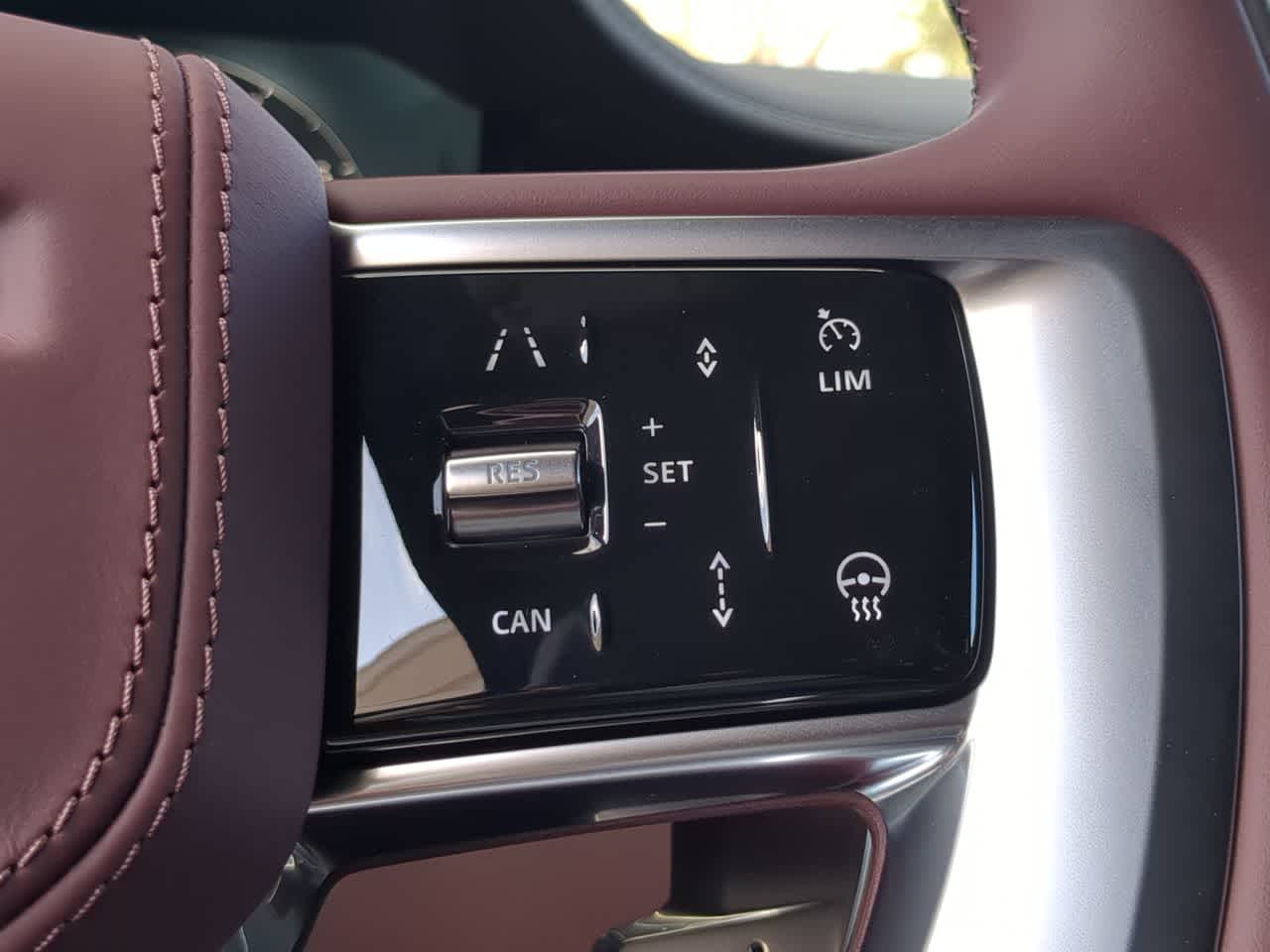 Thumbnail: 2025 Land Rover Range Rover - 26