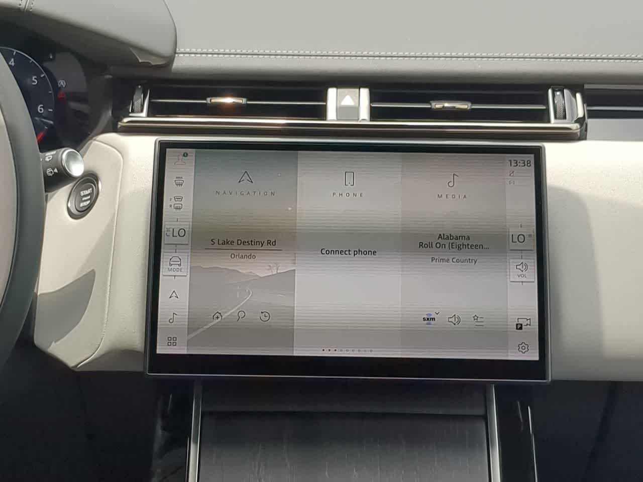 Thumbnail: 2026 Land Rover Range Rover Velar - 30