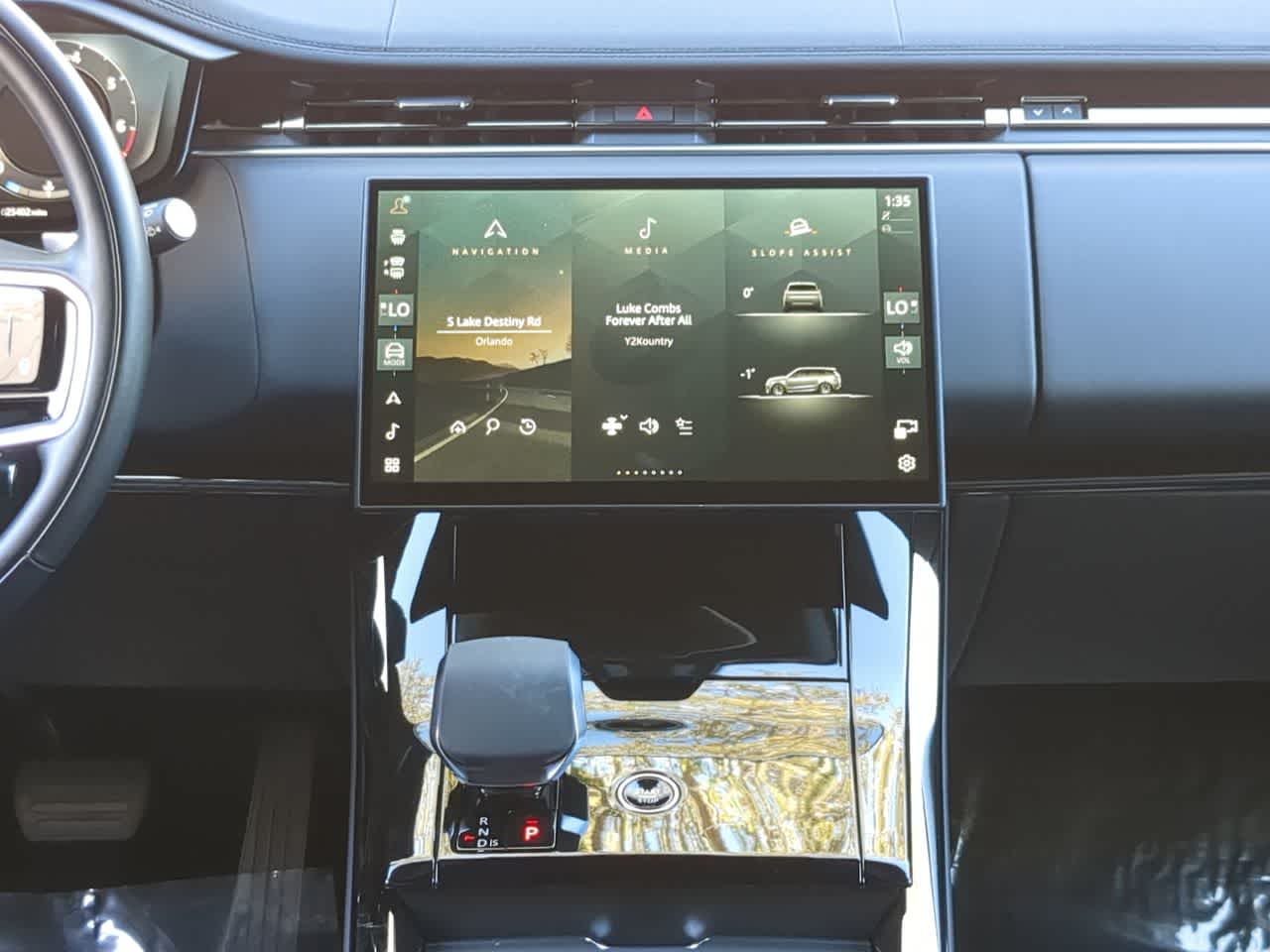 Thumbnail: 2025 Land Rover Range Rover Sport - 30