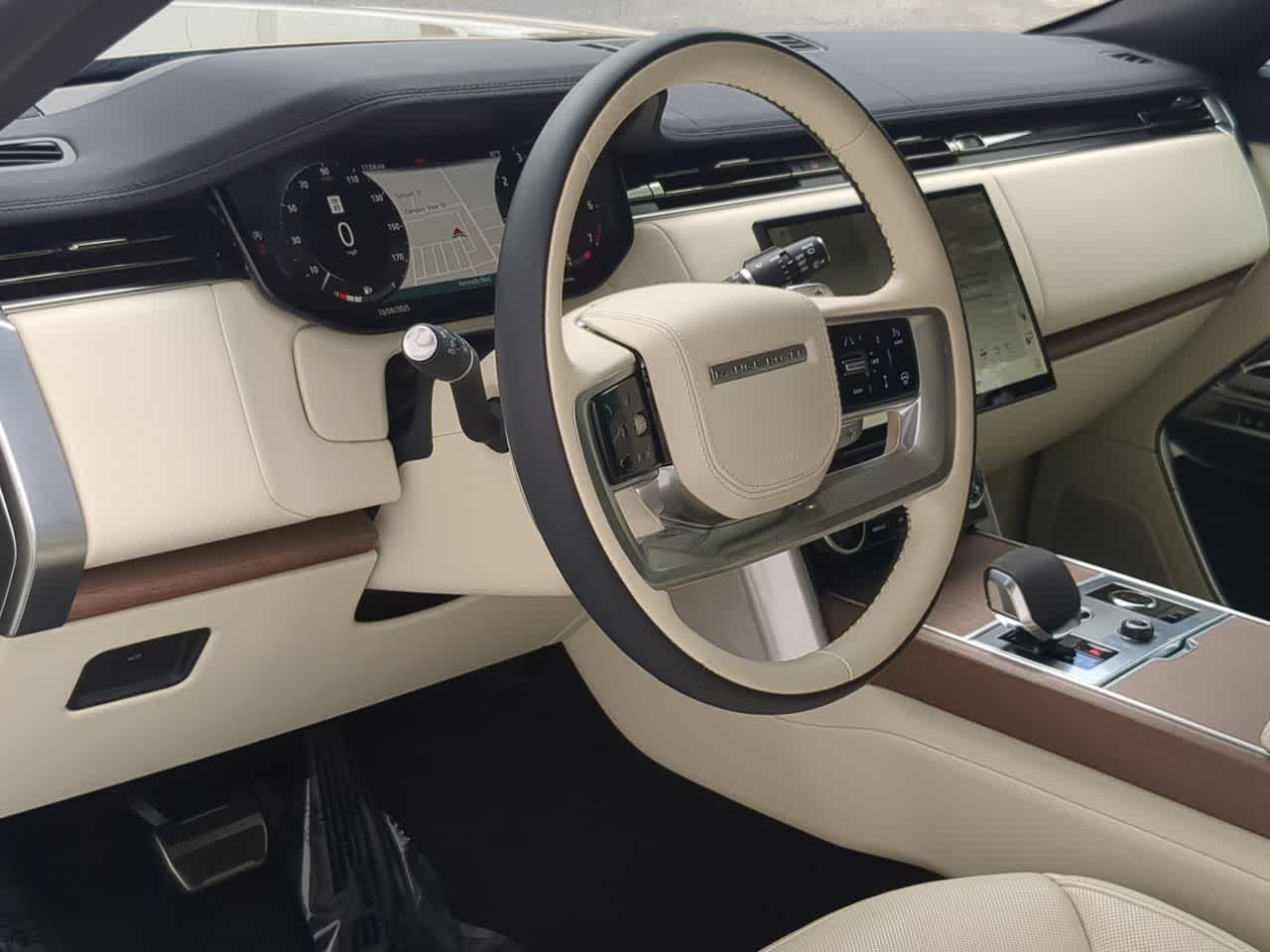 Thumbnail: 2023 Land Rover Range Rover - 10