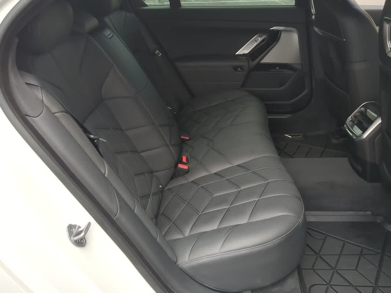 Thumbnail: 2023 BMW 7 Series - 22