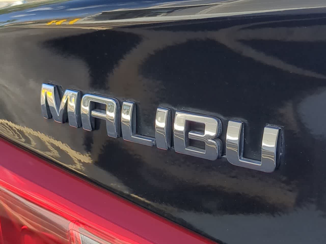 Thumbnail: 2018 Chevrolet Malibu - 12