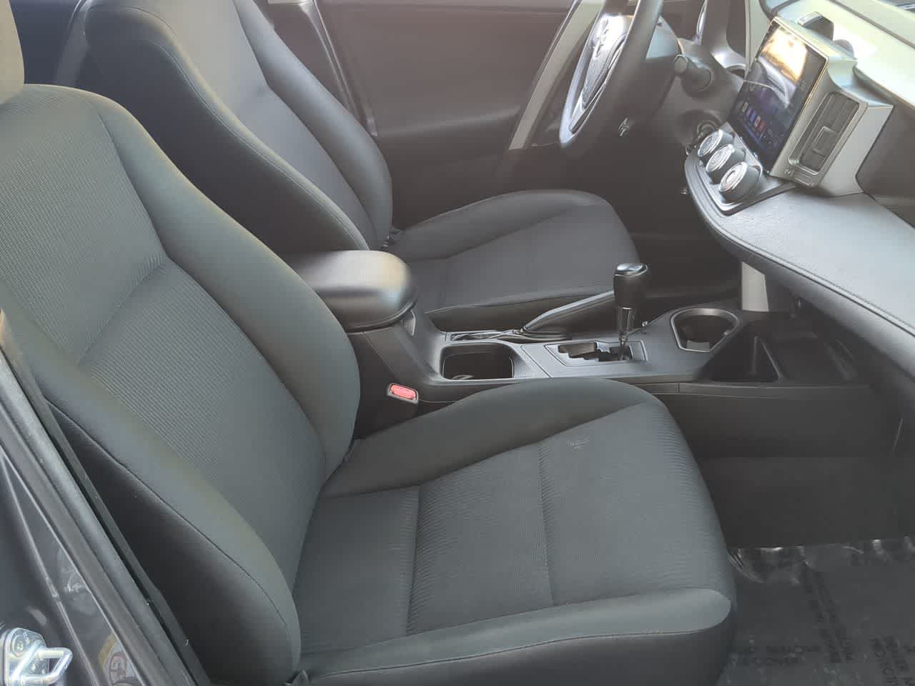 Thumbnail: 2016 Toyota RAV4 - 20