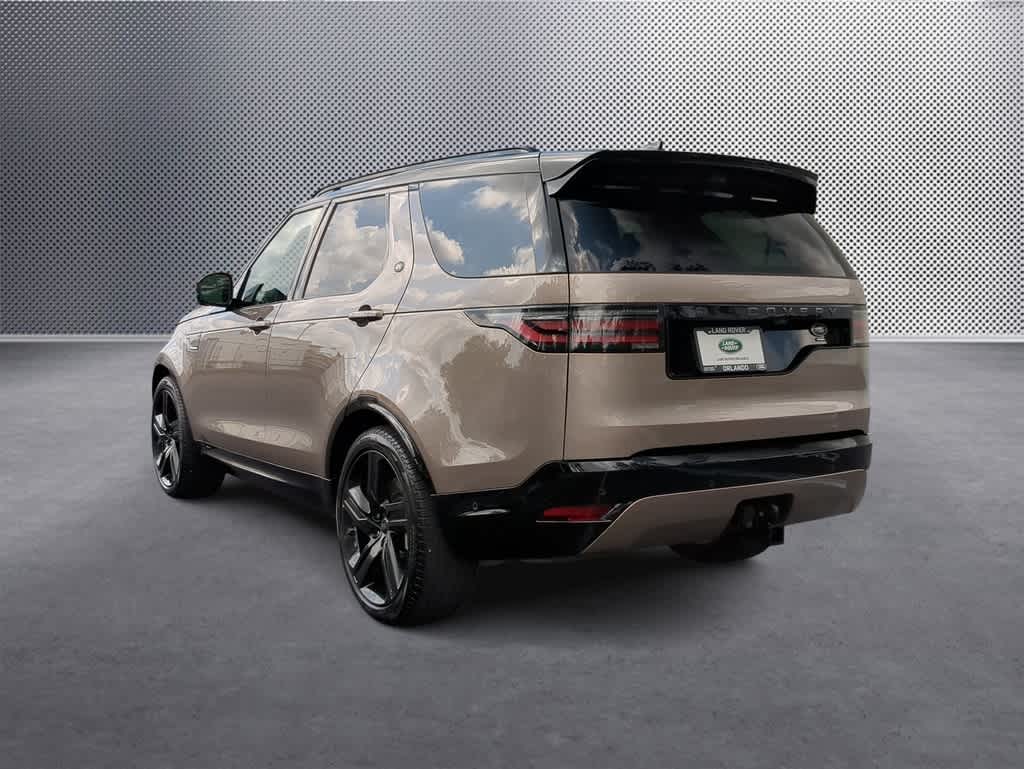 Thumbnail: 2022 Land Rover Discovery - 6