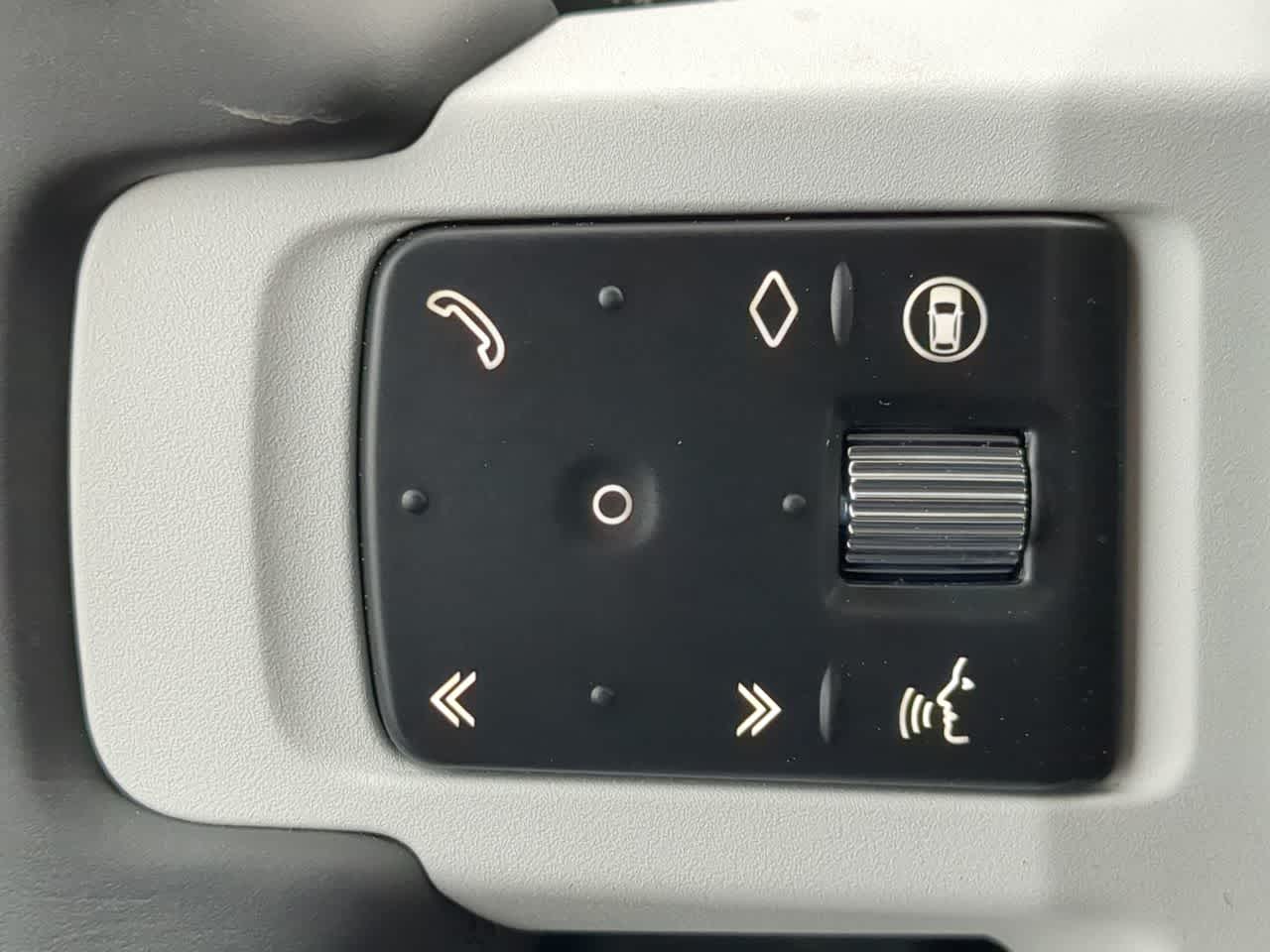 2025 Land Rover Defender 110 26