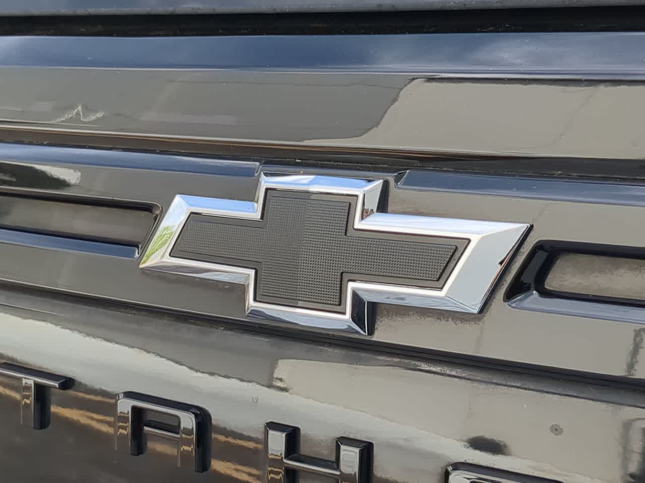 Thumbnail: 2023 Chevrolet Tahoe - 12