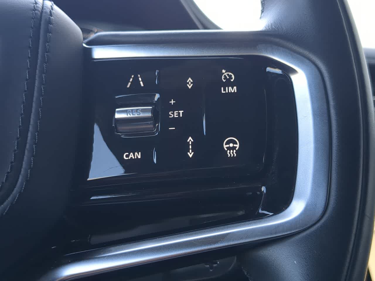 Thumbnail: 2025 Land Rover Range Rover Sport - 27