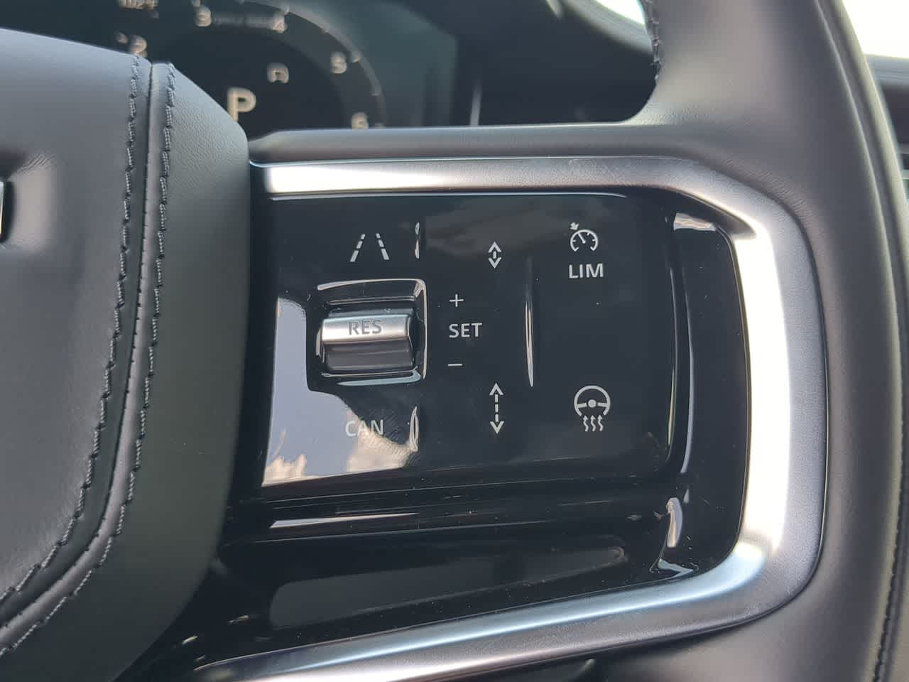 Thumbnail: 2026 Land Rover Range Rover Sport - 27