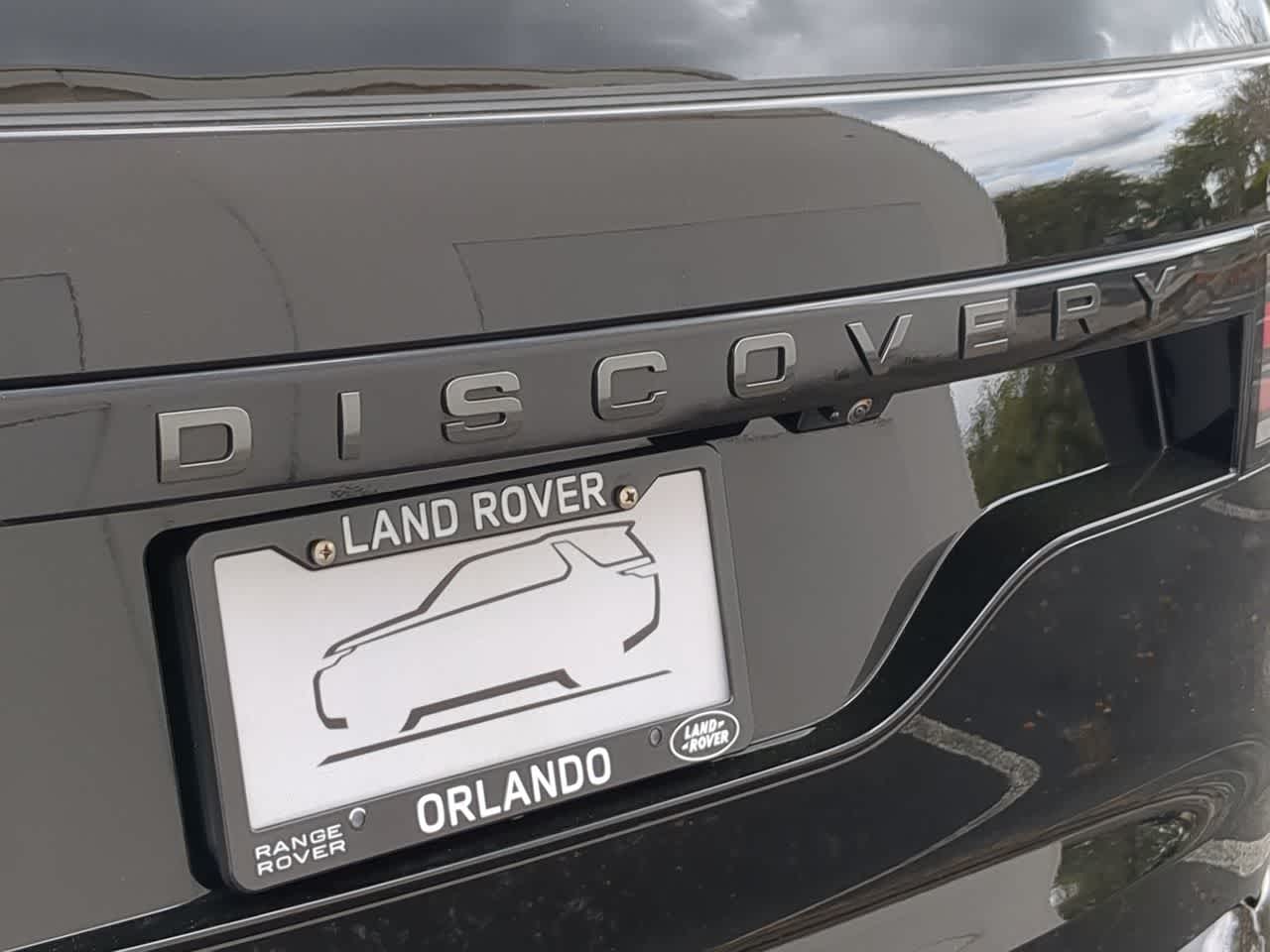 Thumbnail: 2025 Land Rover Discovery - 13