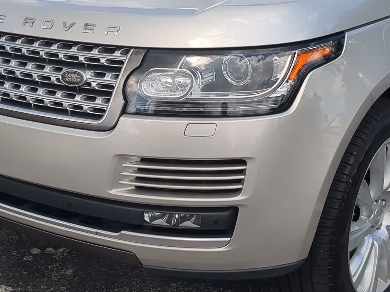 Thumbnail: 2017 Land Rover Range Rover - 11