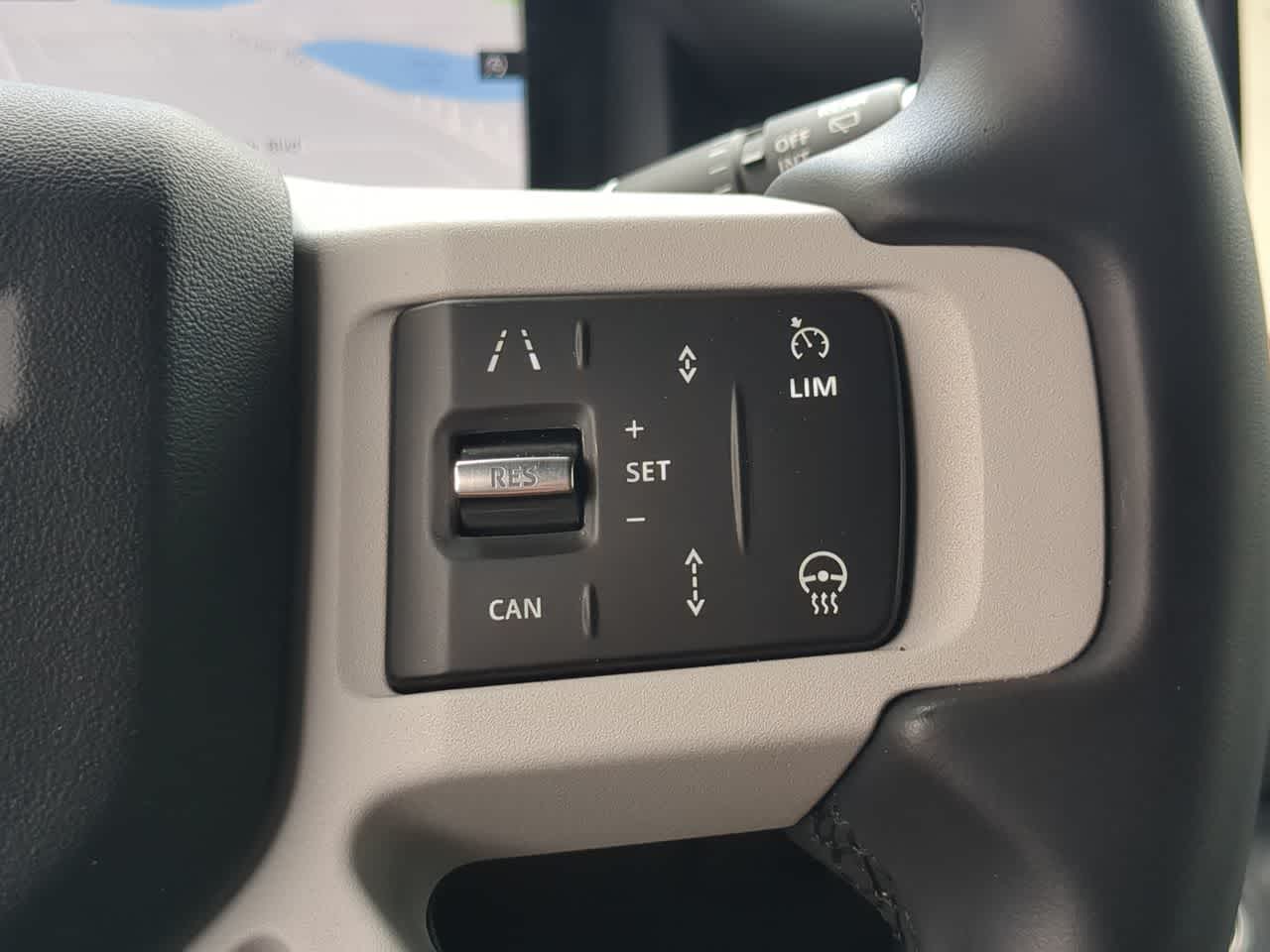 Thumbnail: 2025 Land Rover Defender - 25