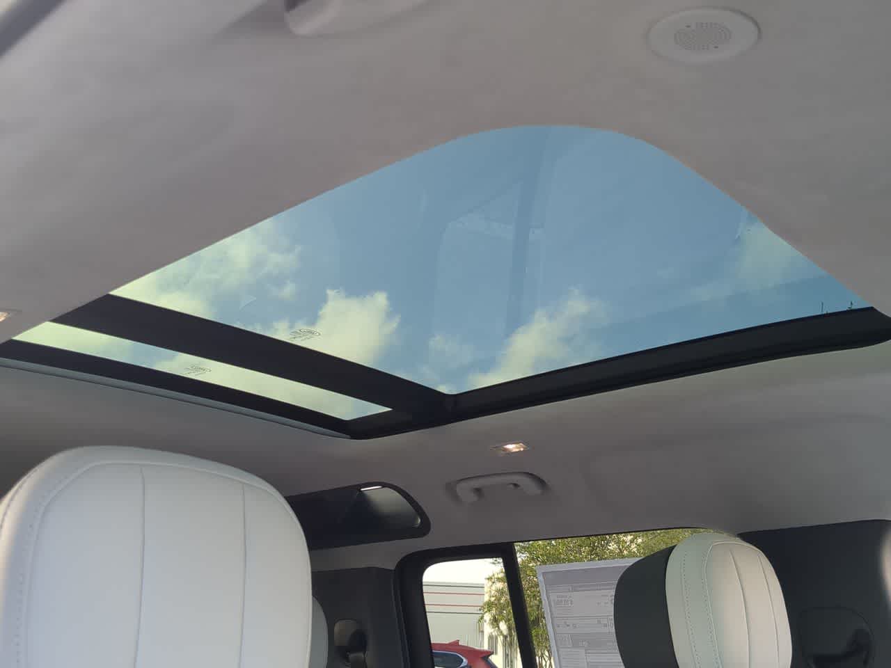 Thumbnail: 2025 Land Rover Defender - 20