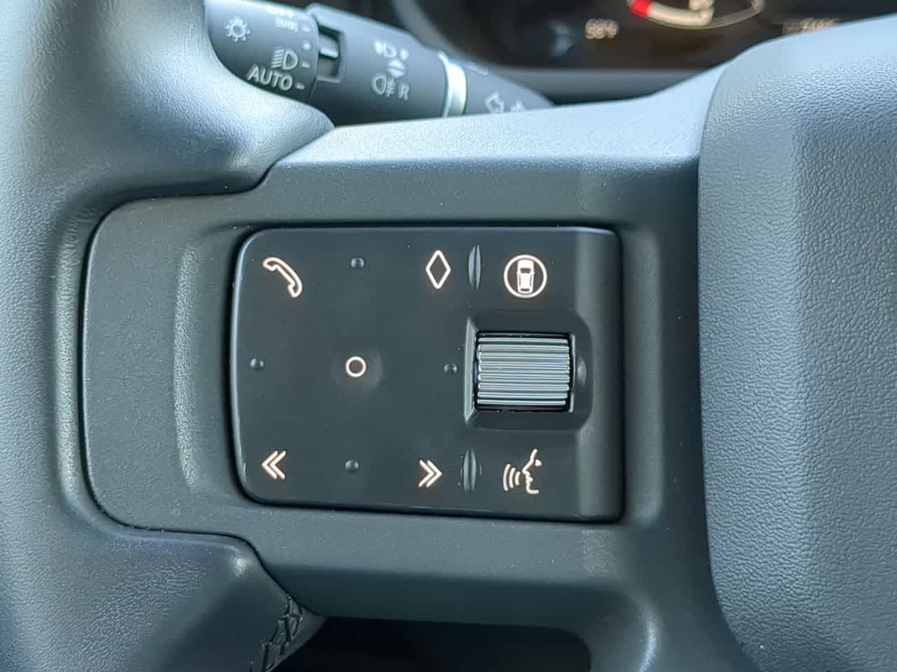 Thumbnail: 2025 Land Rover Defender - 25